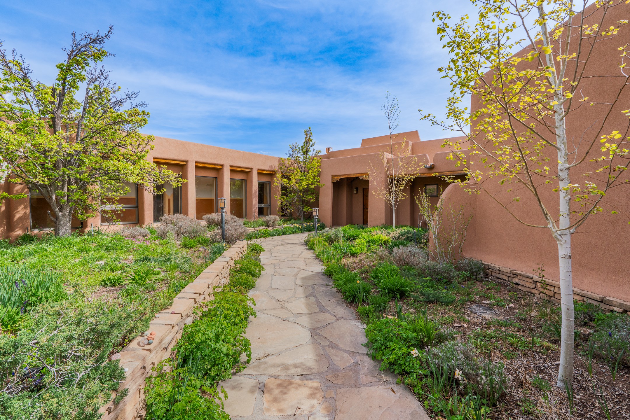 407 Estante Way