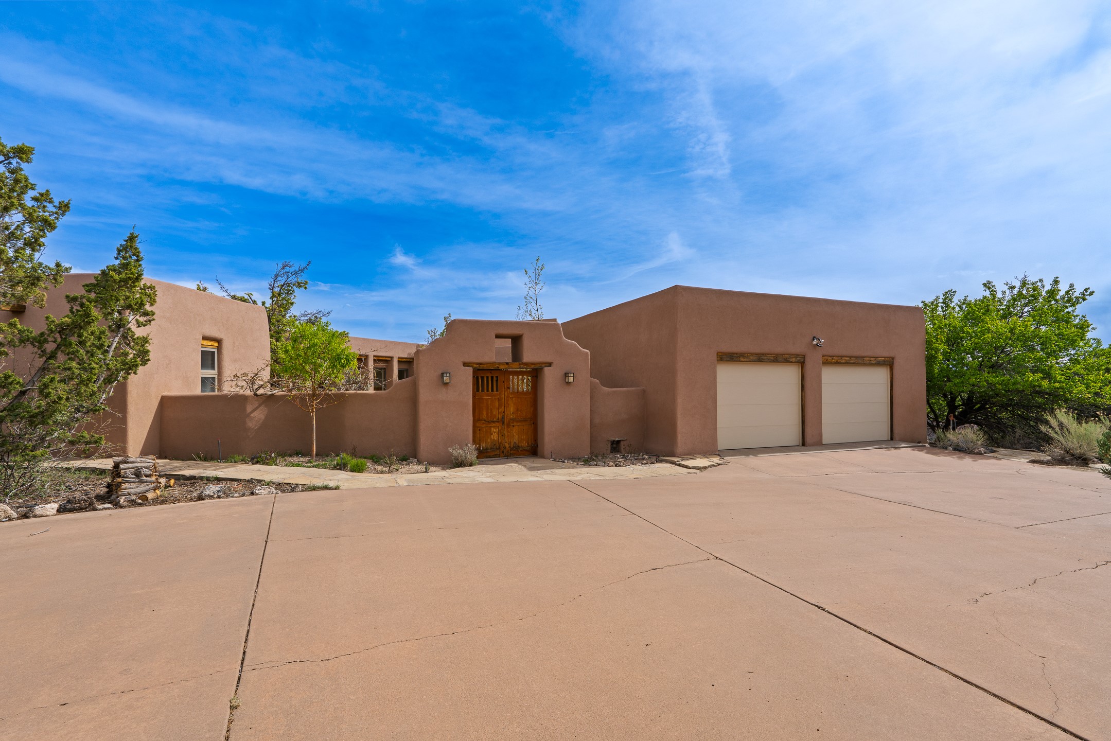 407 Estante Way