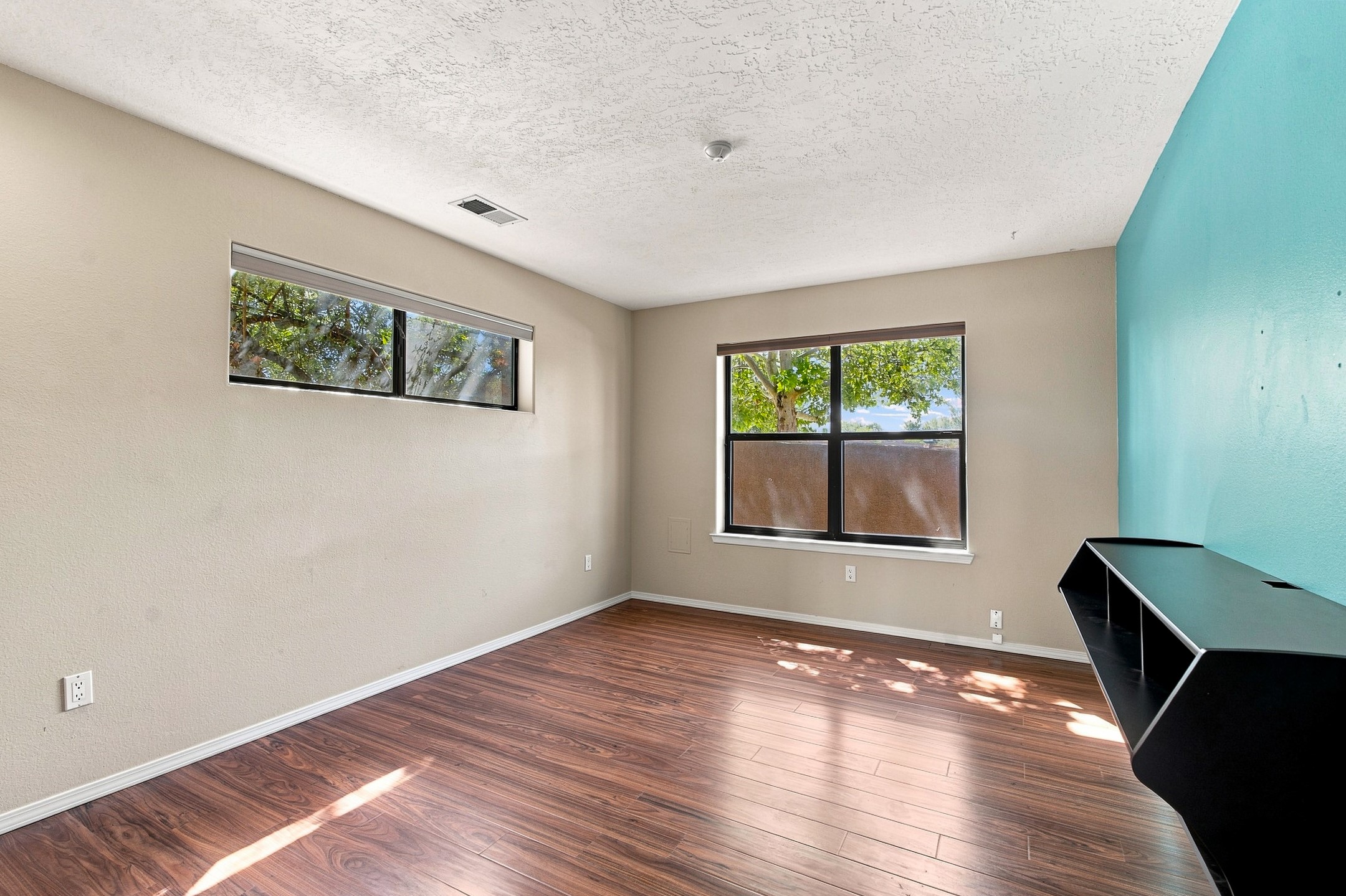 7401 Saratoga Lane