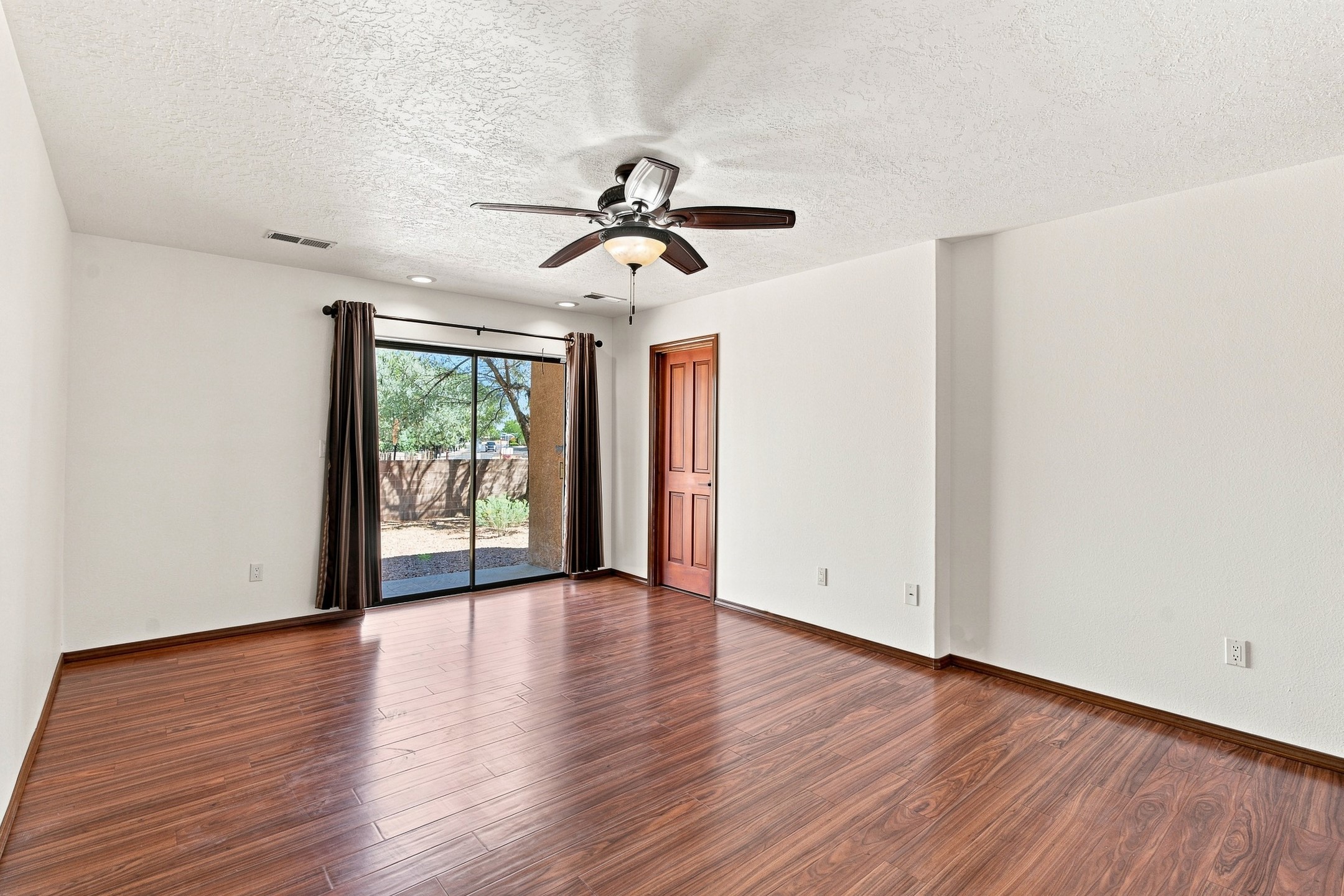 7401 Saratoga Lane