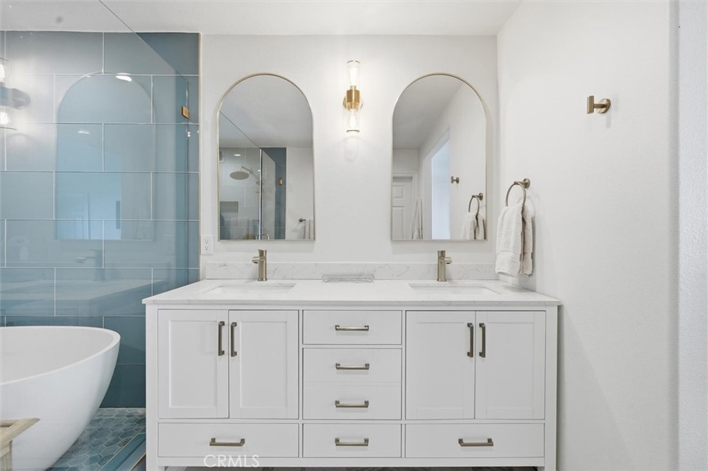 125 S Juanita Avenue A