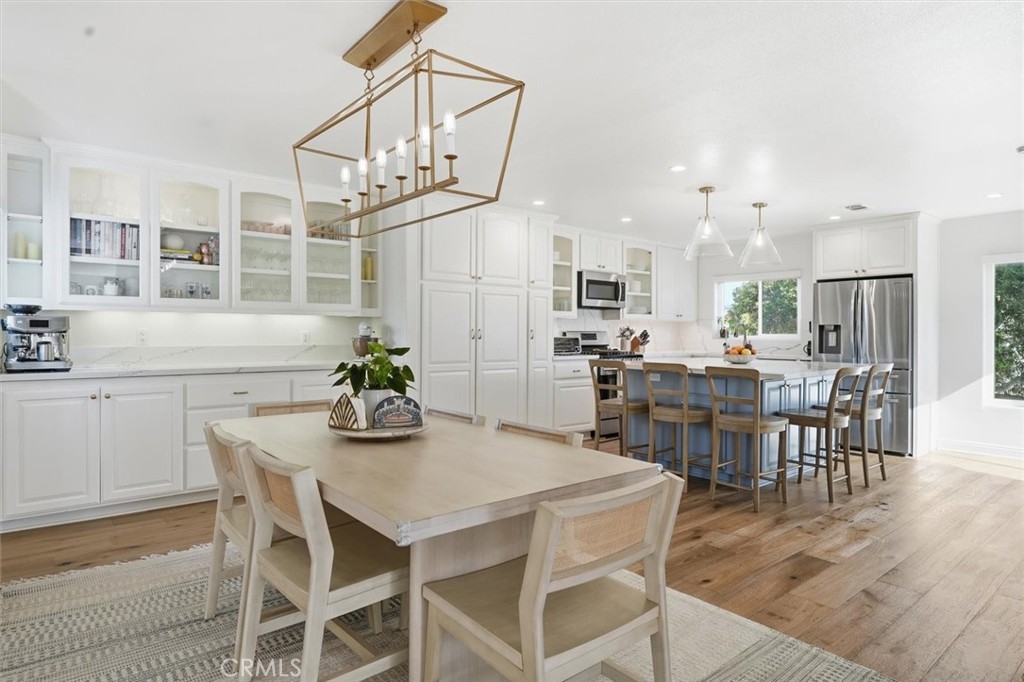 125 S Juanita Avenue A