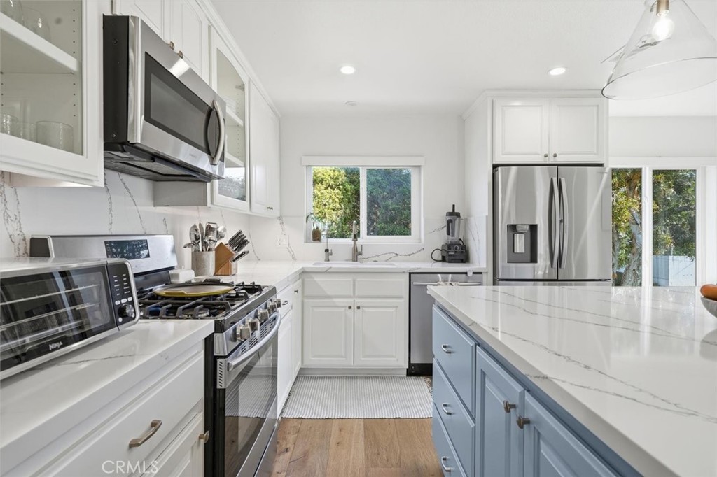 125 S Juanita Avenue A