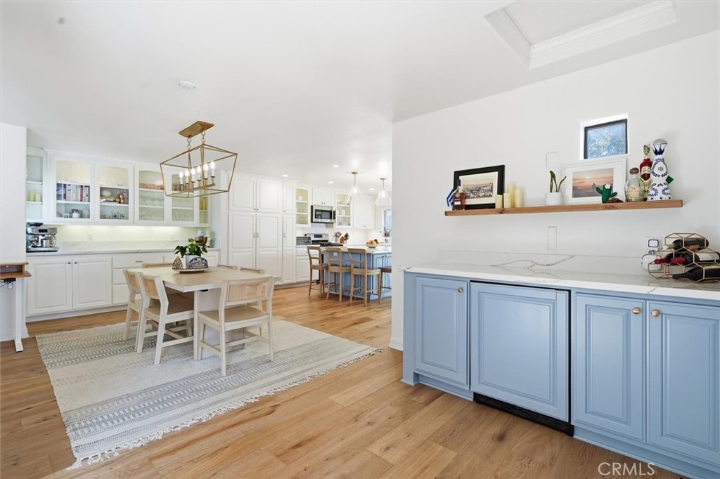 125 S Juanita Avenue A