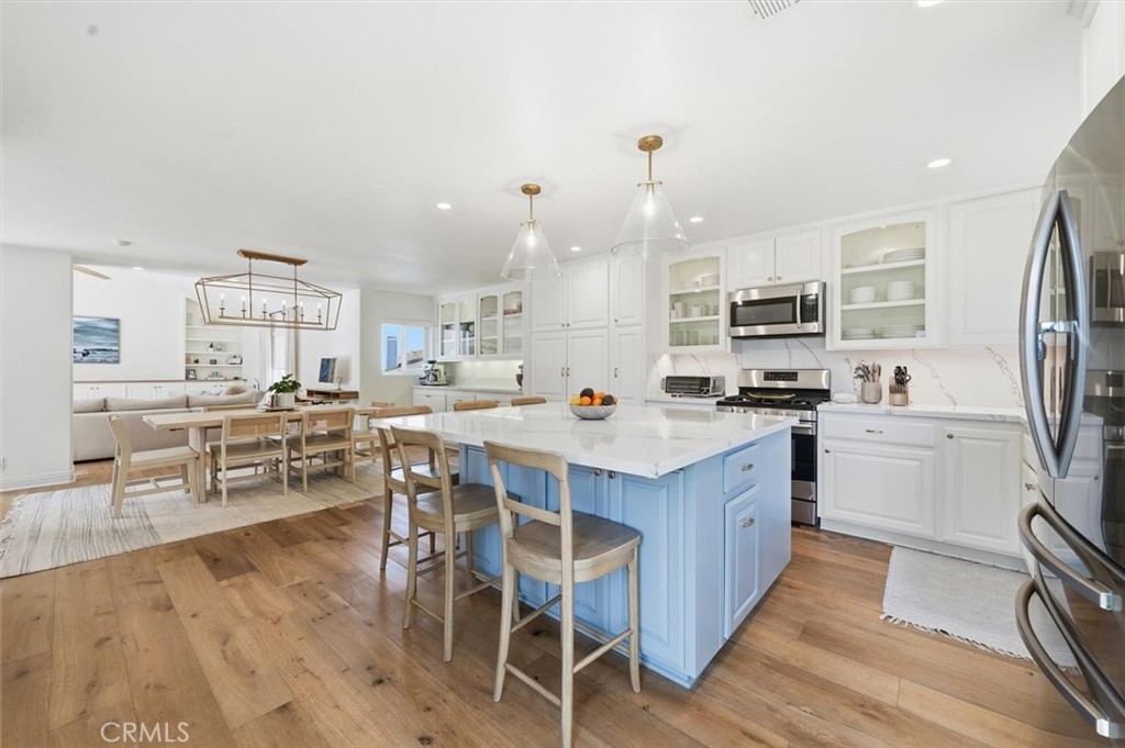 125 S Juanita Avenue A