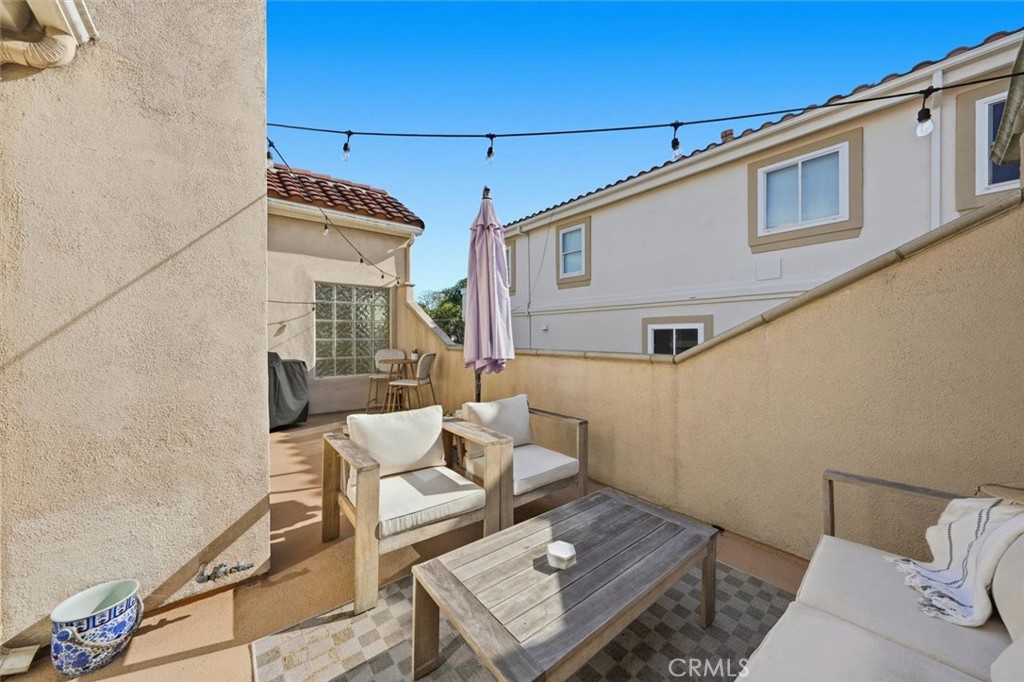 125 S Juanita Avenue A