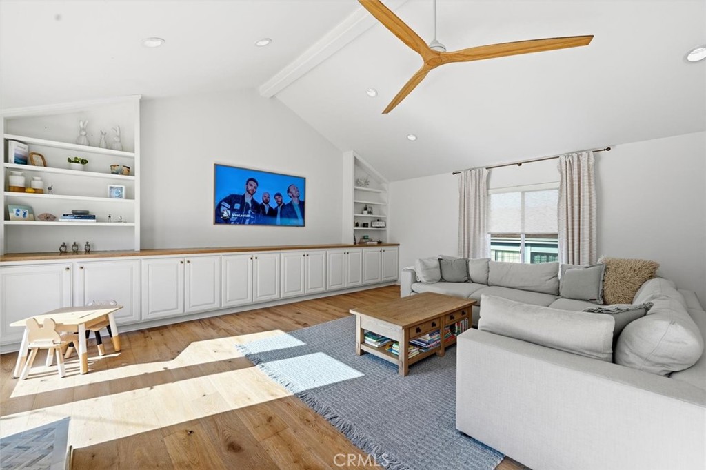 125 S Juanita Avenue A