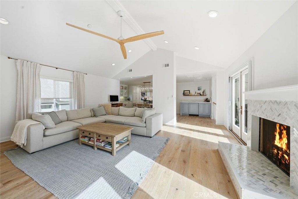 125 S Juanita Avenue A