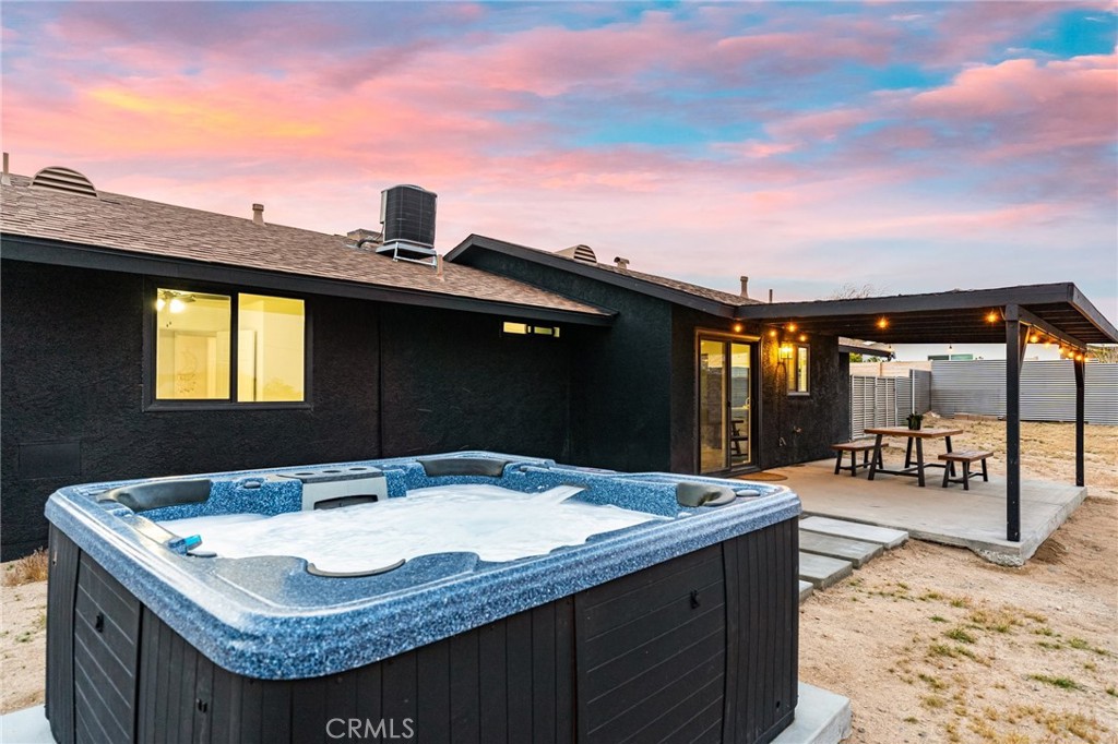 4743 Avenida La Espana Daga