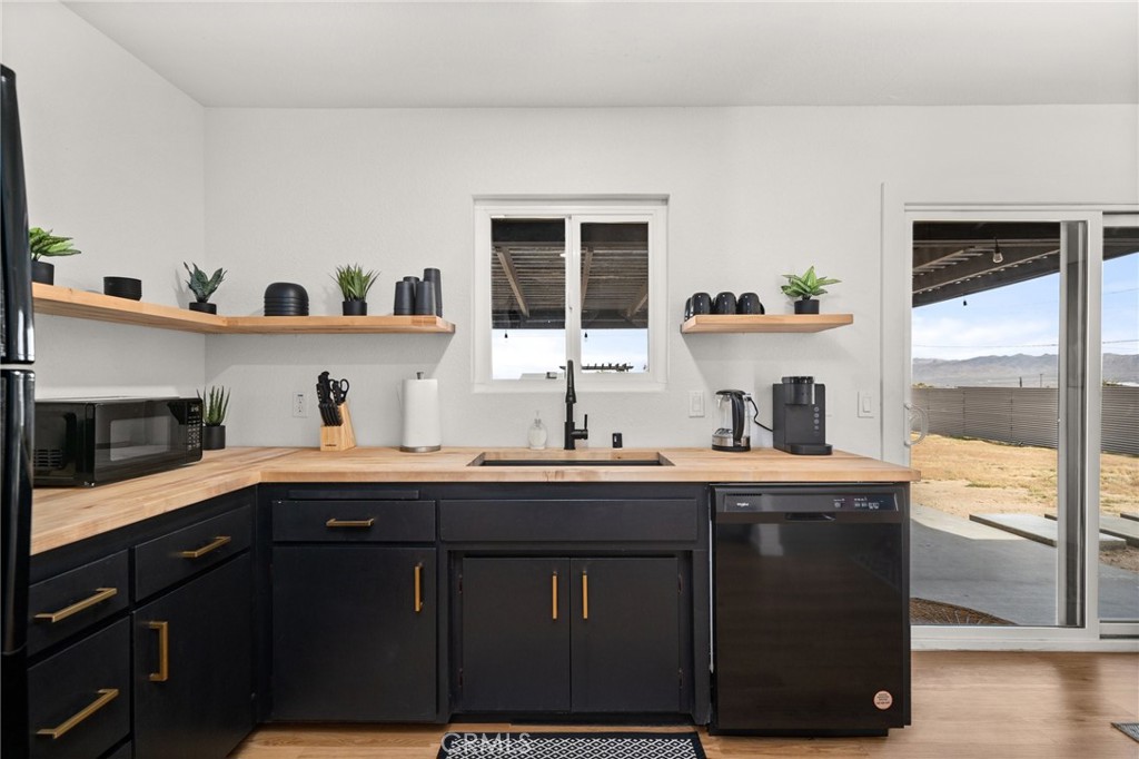 4743 Avenida La Espana Daga