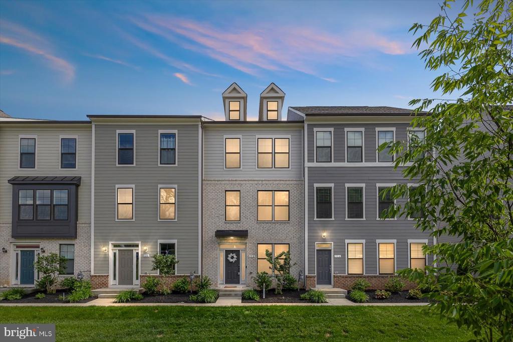 118 KINROSS LANE