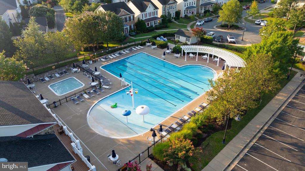 1323 WALKER DRIVE