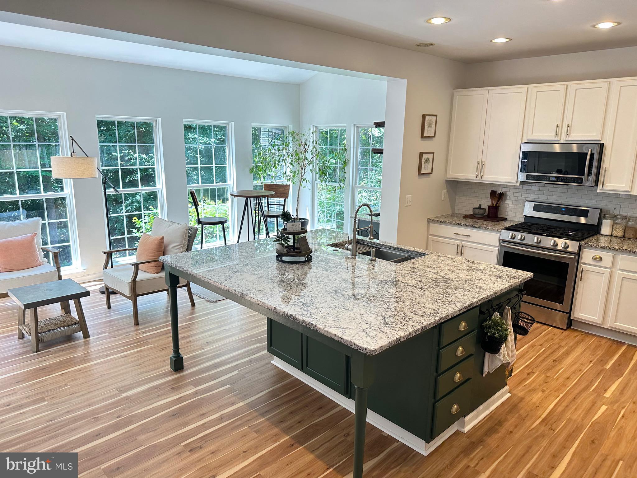 4112 MONTICELLO STREET