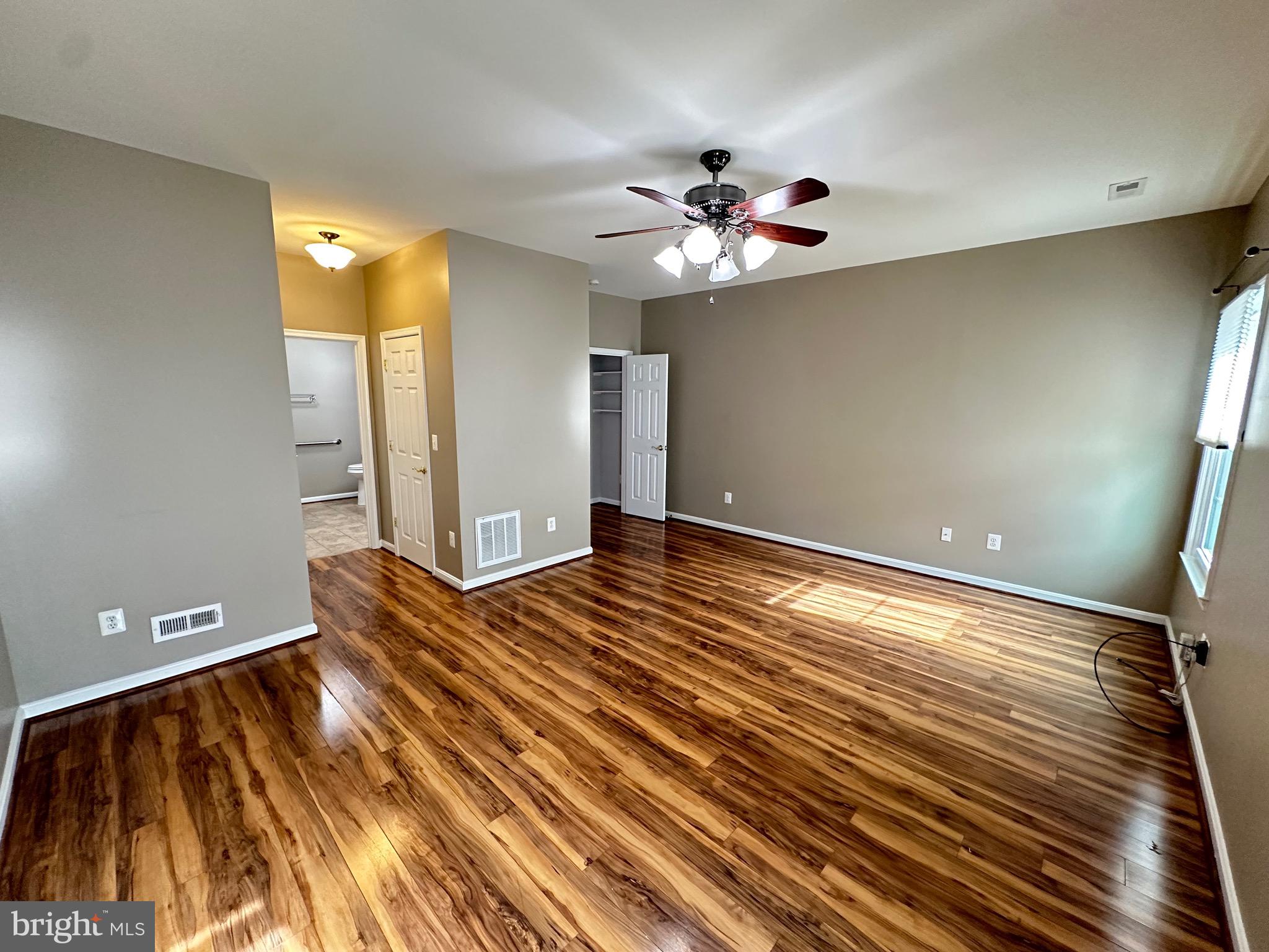 6504 FEATHER EDGE COURT