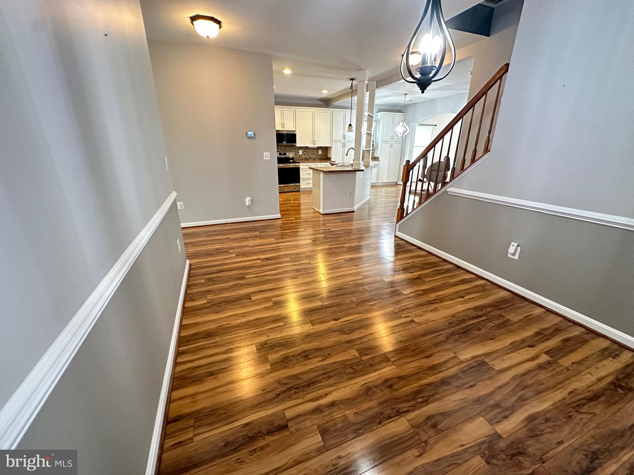 6504 FEATHER EDGE COURT