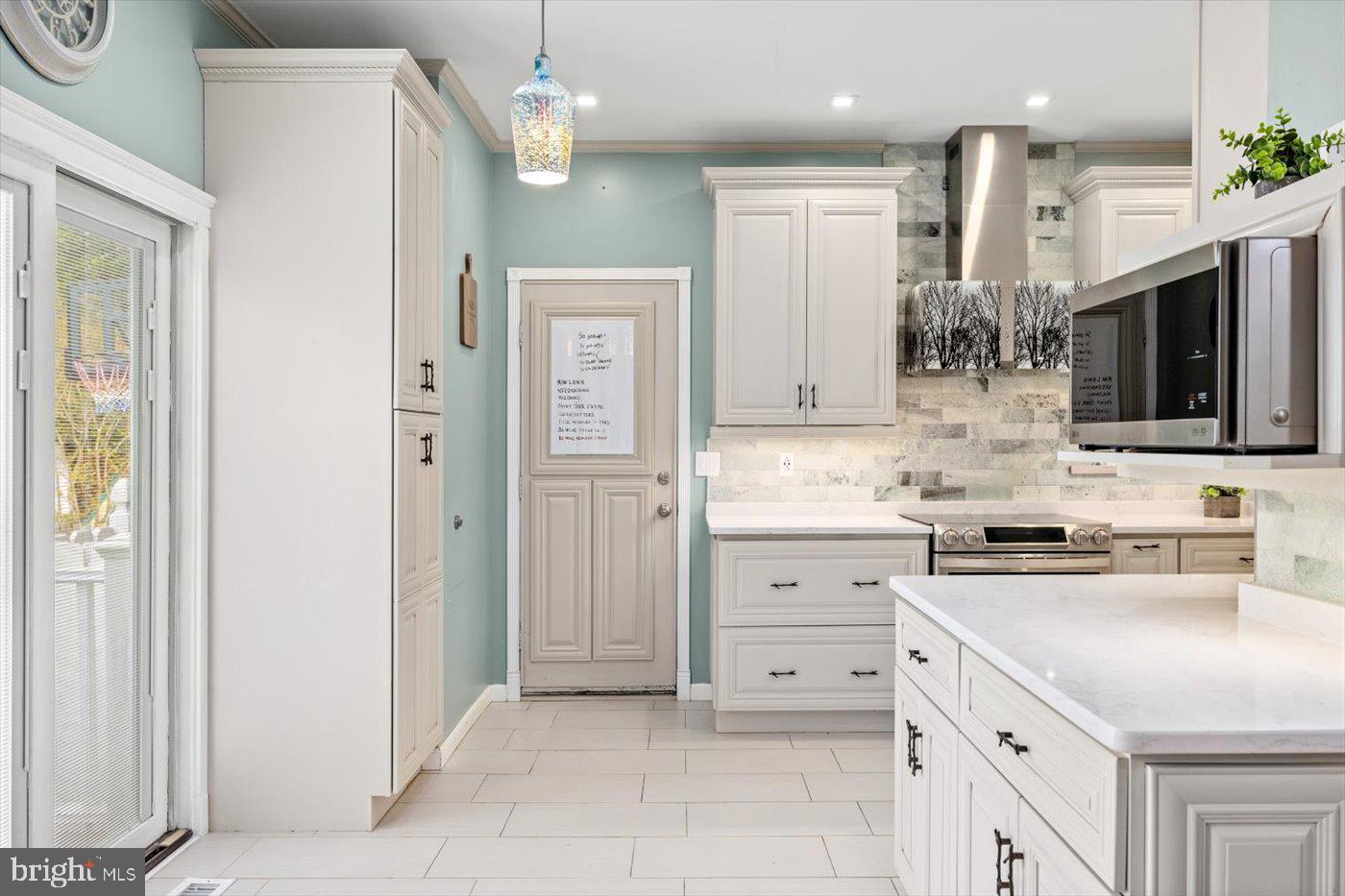 6421 HOT SPRING LANE