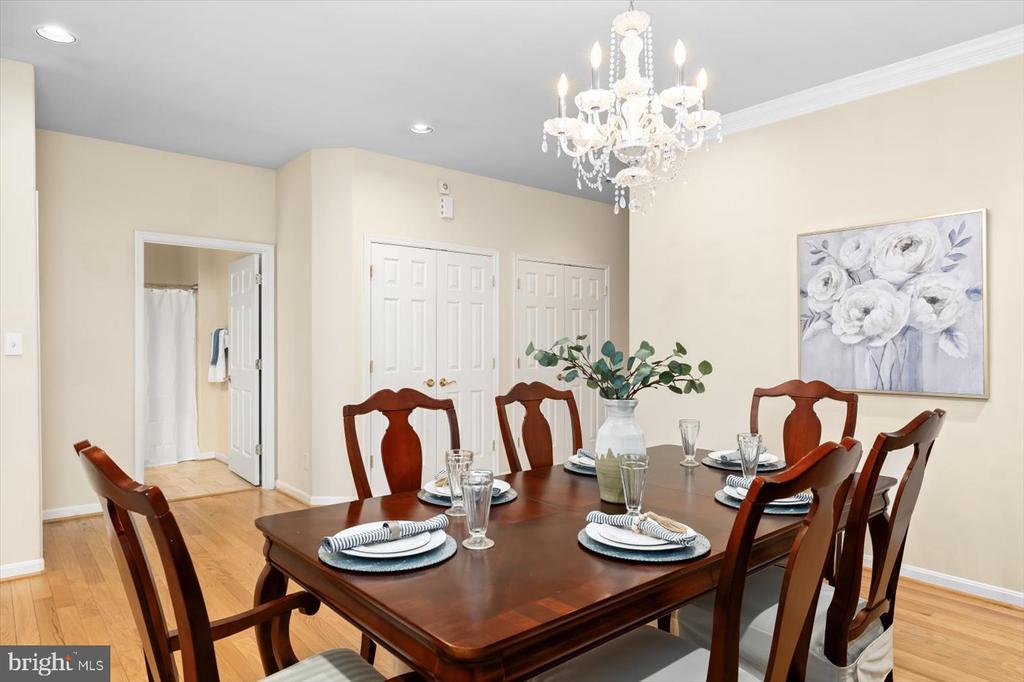 9536 AIRDRIE LANE