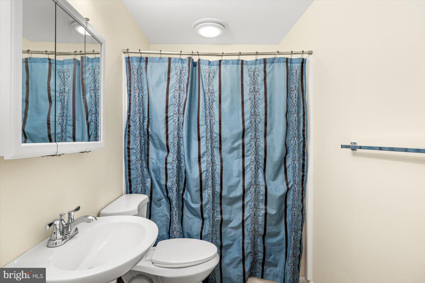 6229 SWEETBRIAR DRIVE