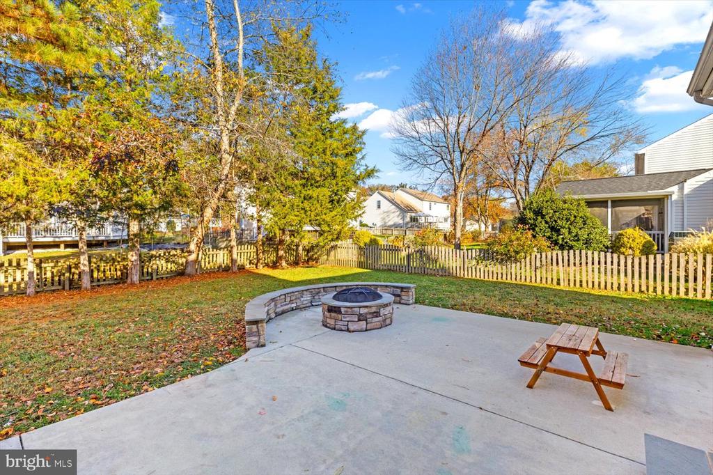 6229 SWEETBRIAR DRIVE