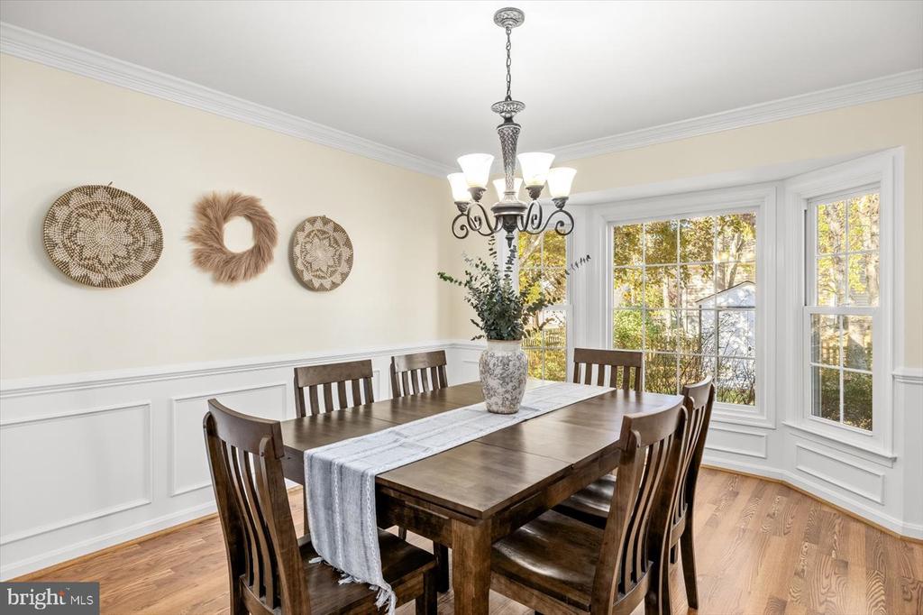 6229 SWEETBRIAR DRIVE