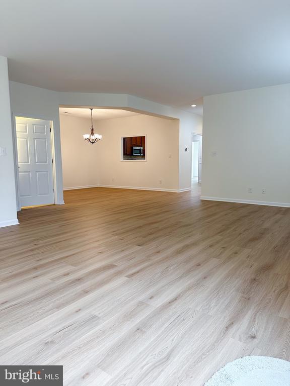 9418 FYVIE LANE