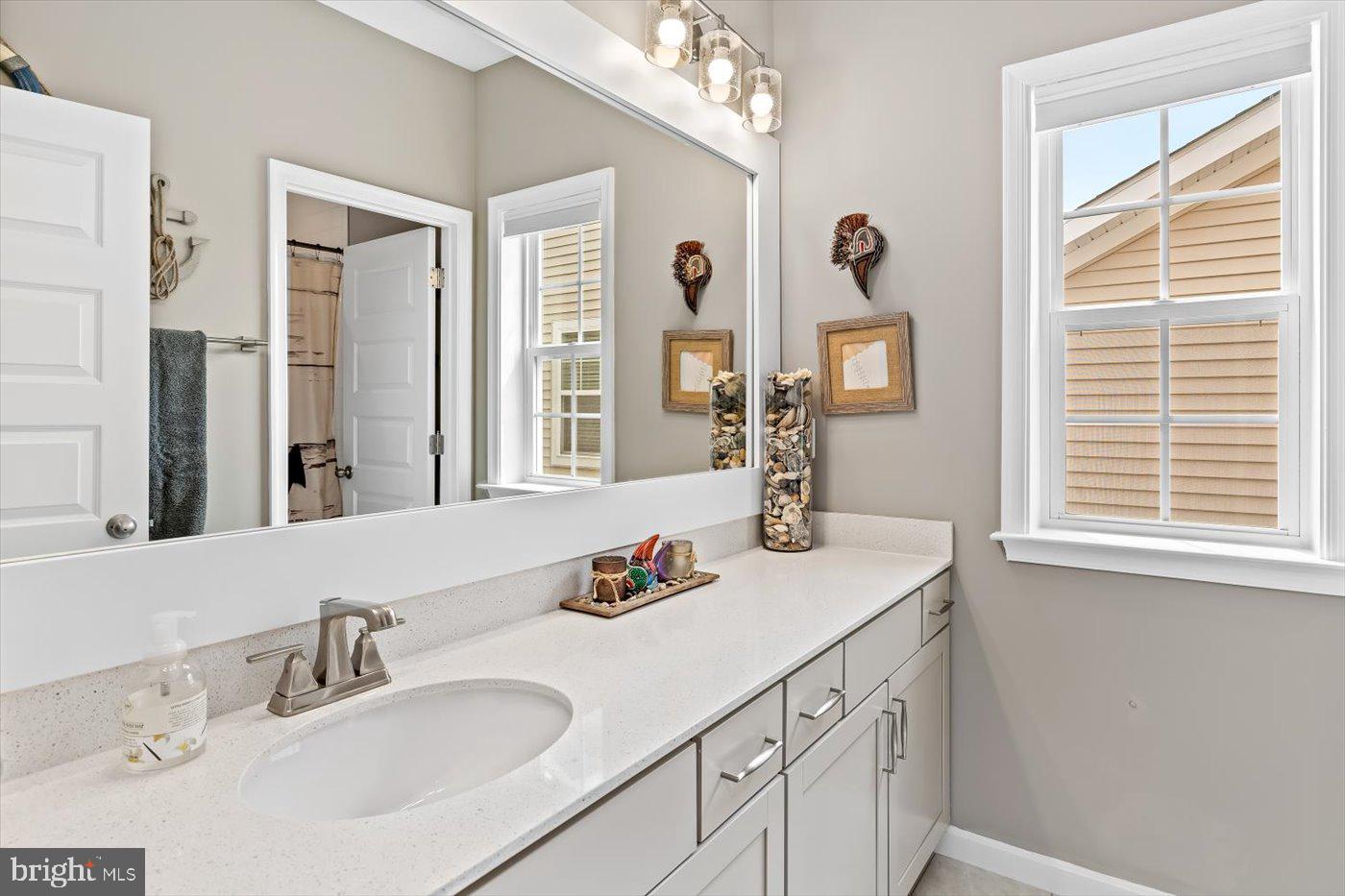 910 CRAB APPLE DRIVE