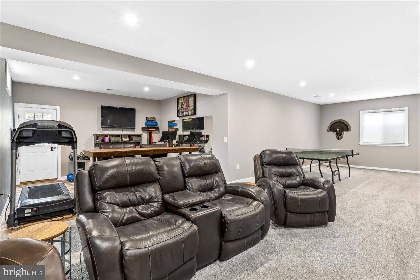 910 CRAB APPLE DRIVE