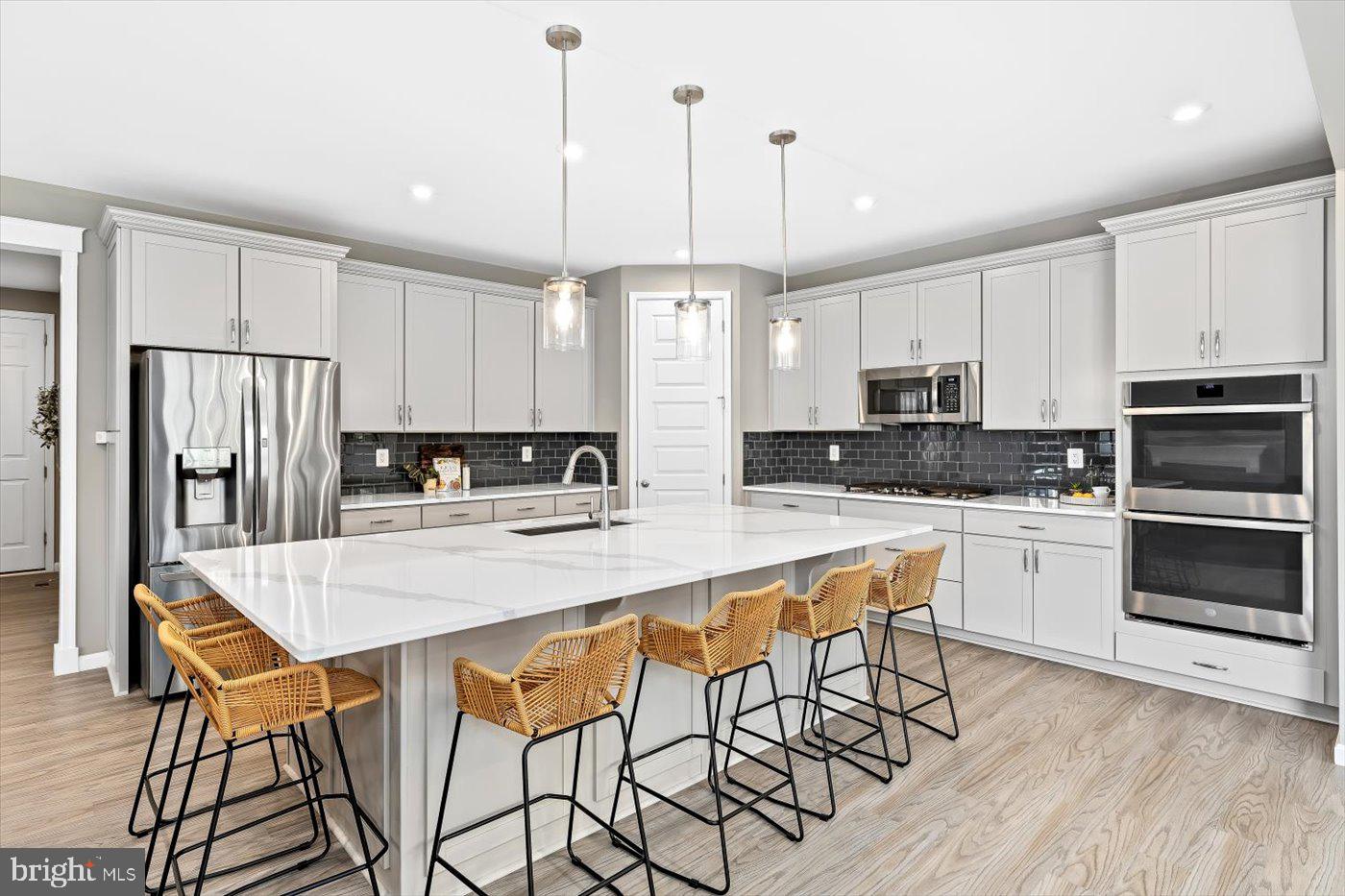 910 CRAB APPLE DRIVE