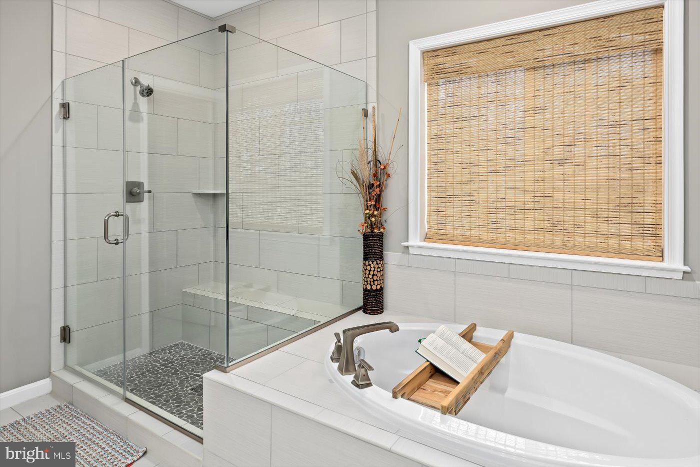 910 CRAB APPLE DRIVE