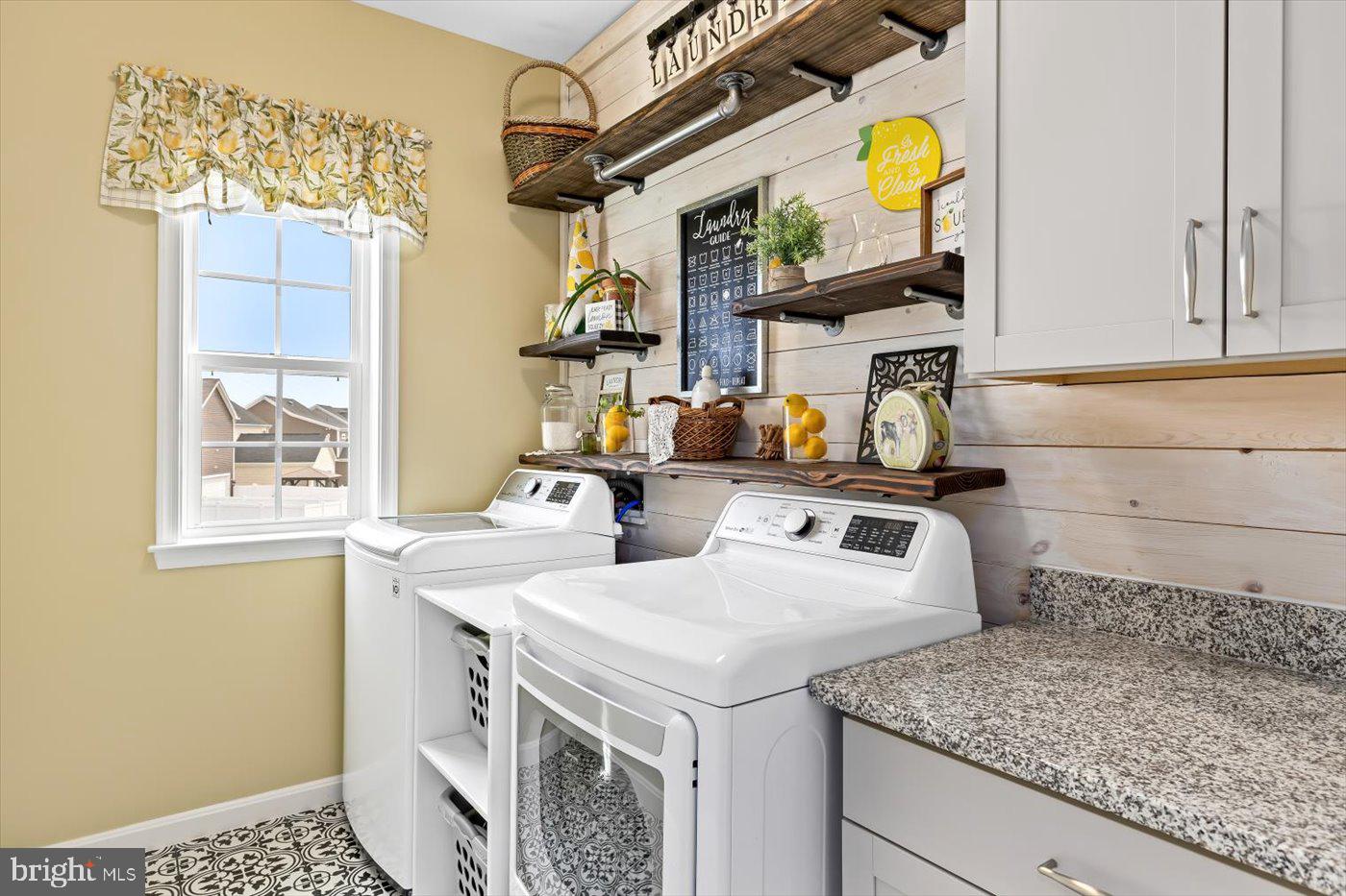 910 CRAB APPLE DRIVE