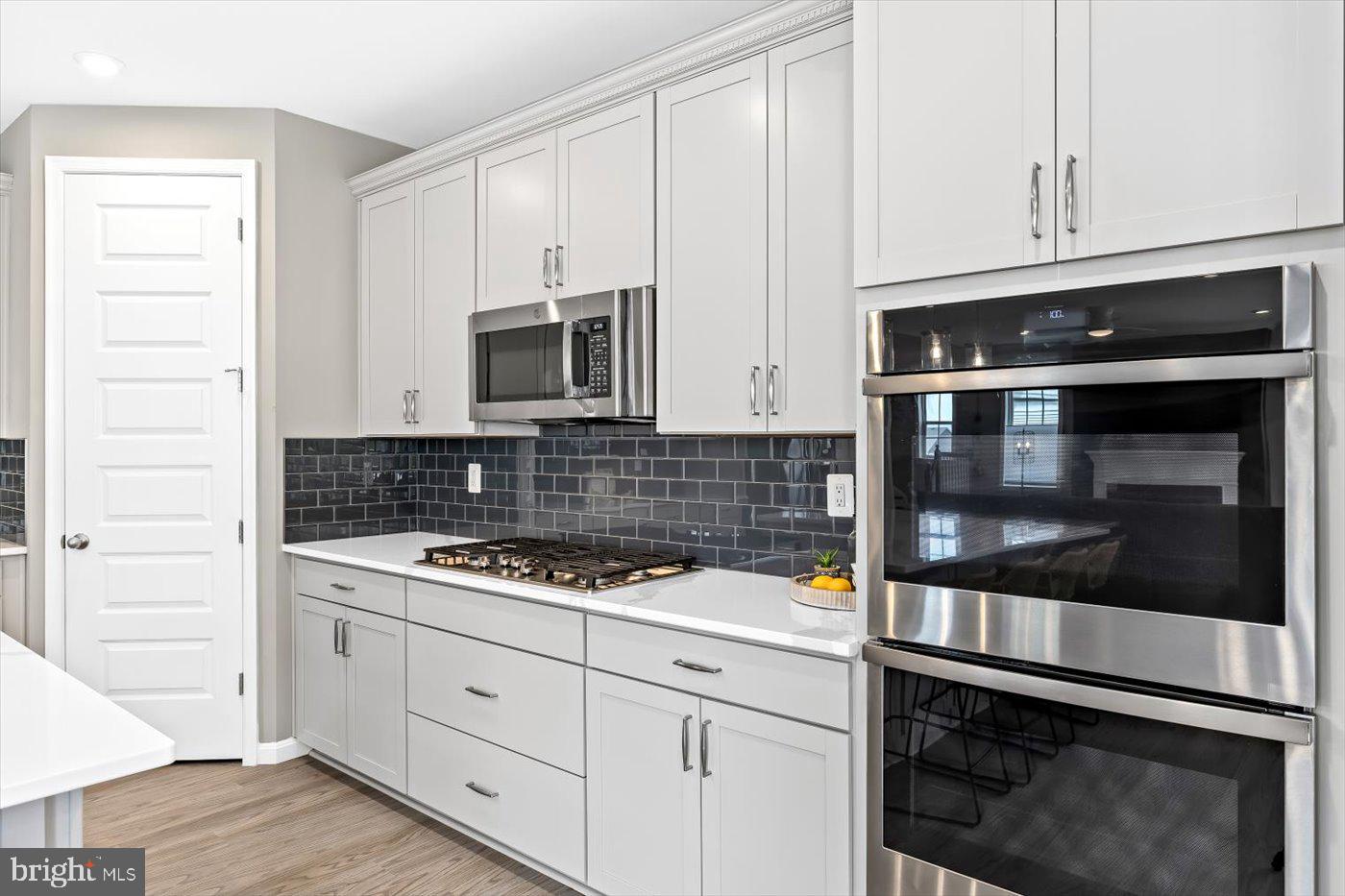 910 CRAB APPLE DRIVE