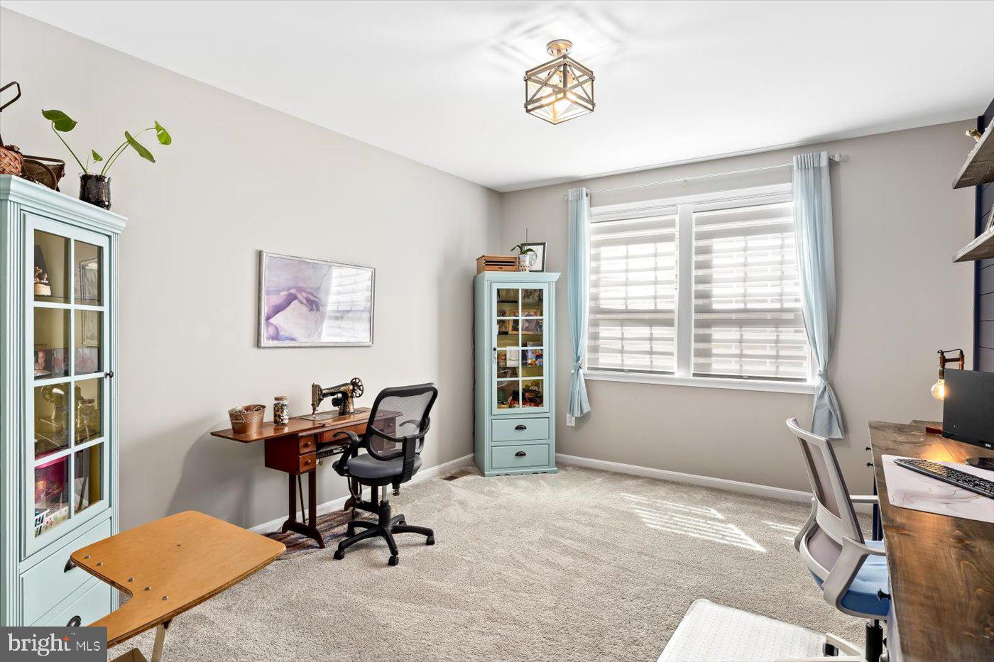 910 CRAB APPLE DRIVE