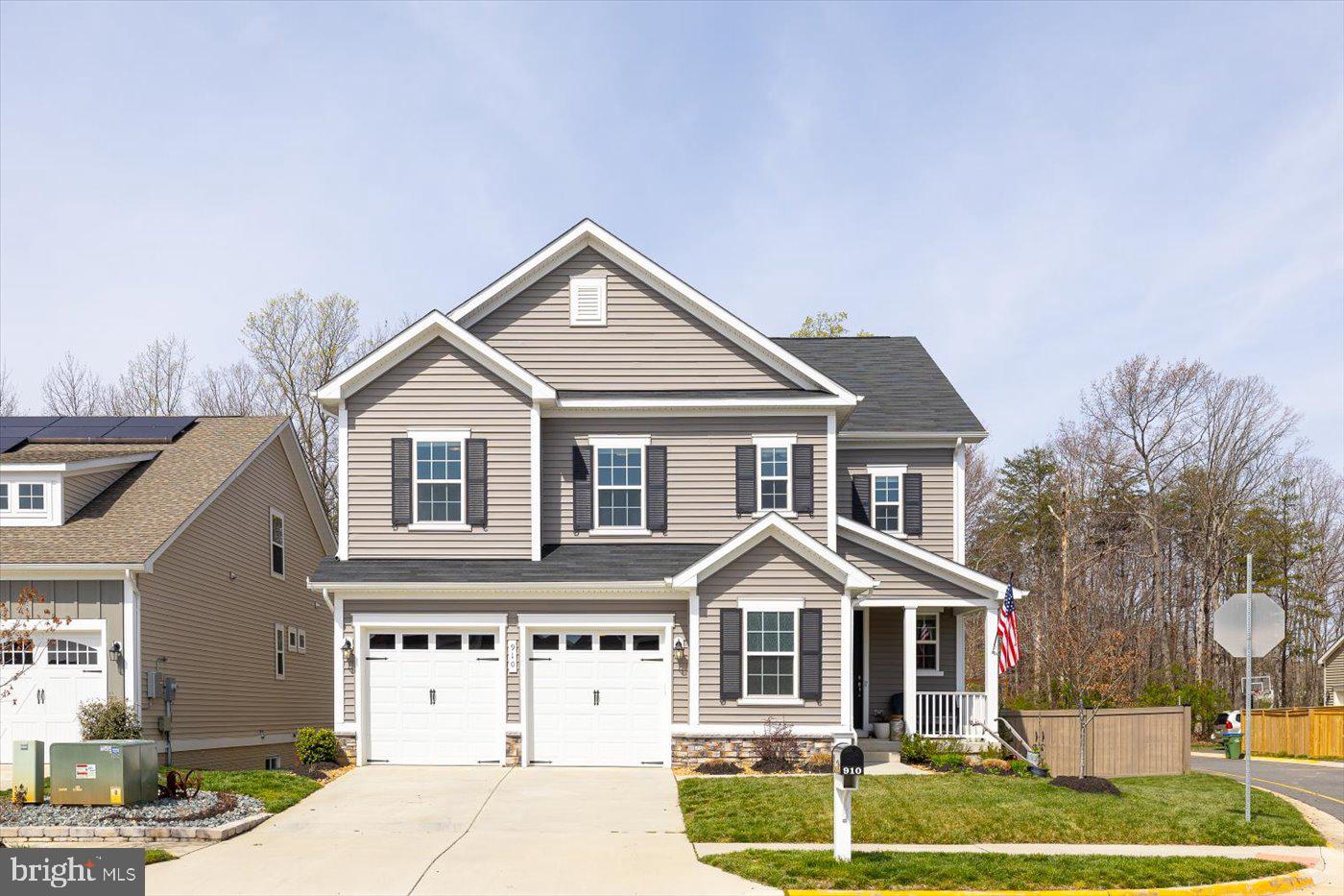 910 CRAB APPLE DRIVE