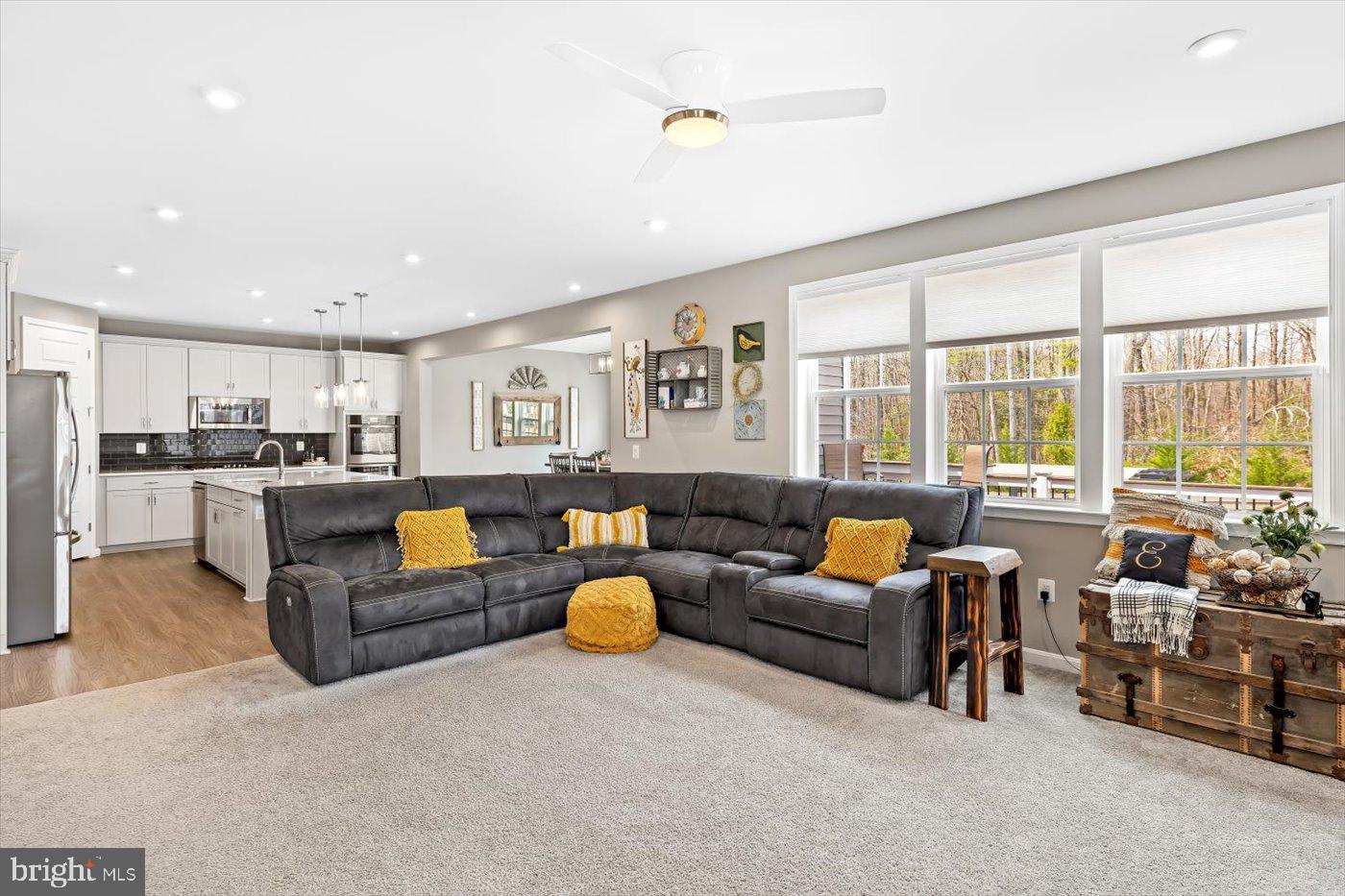 910 CRAB APPLE DRIVE