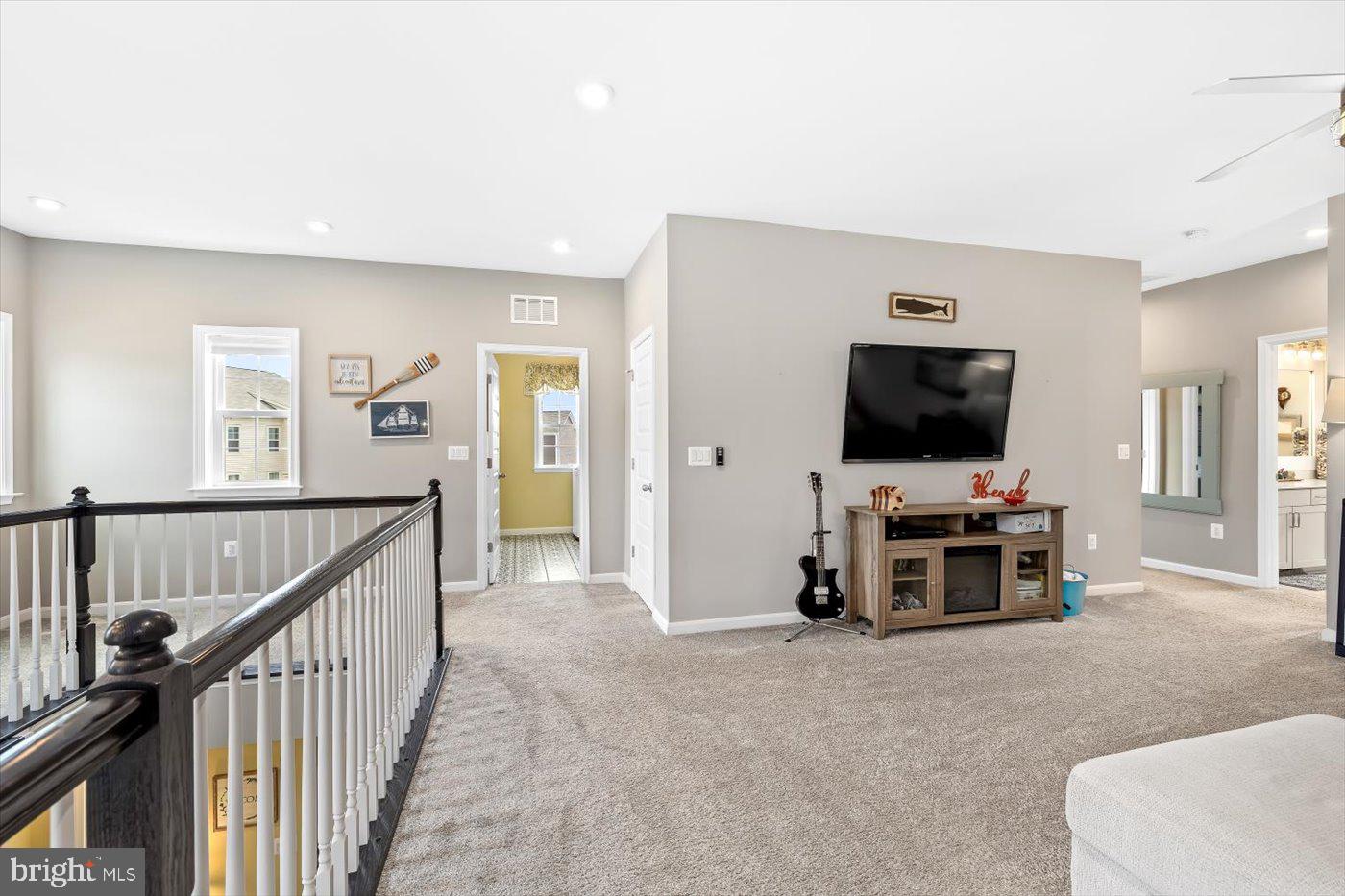 910 CRAB APPLE DRIVE