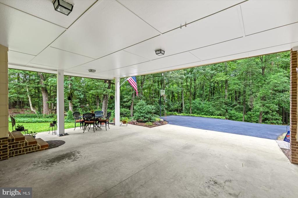 228 DOGWOOD DRIVE