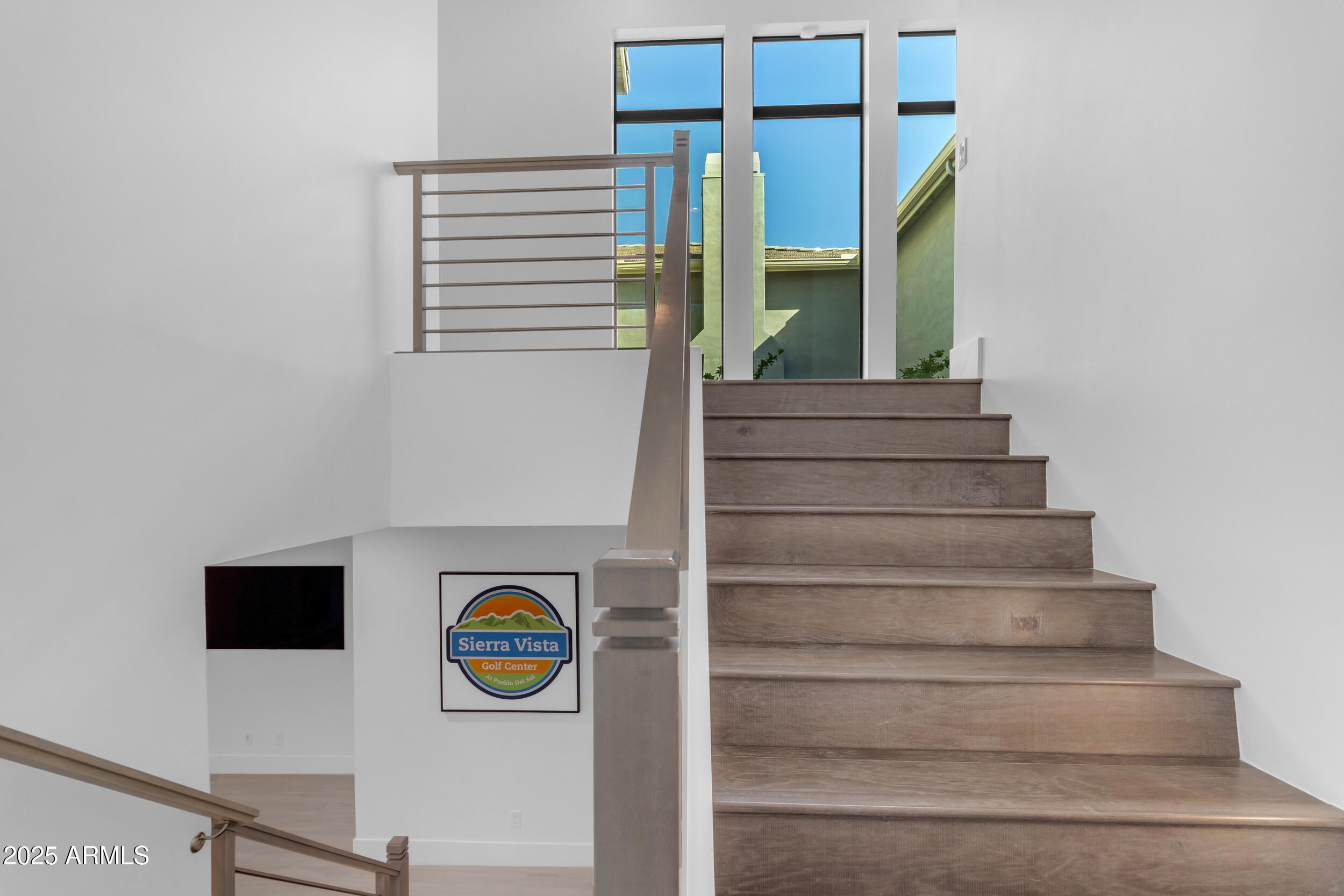 2580 E COUNTRY SHADOWS Street