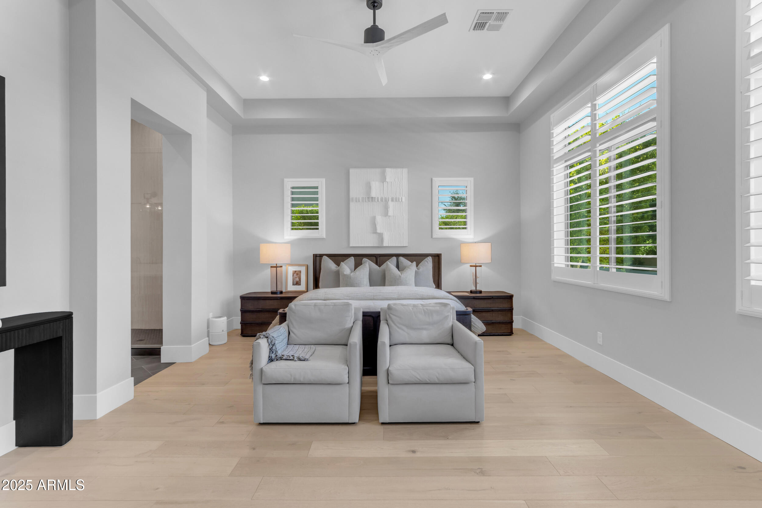 2580 E COUNTRY SHADOWS Street