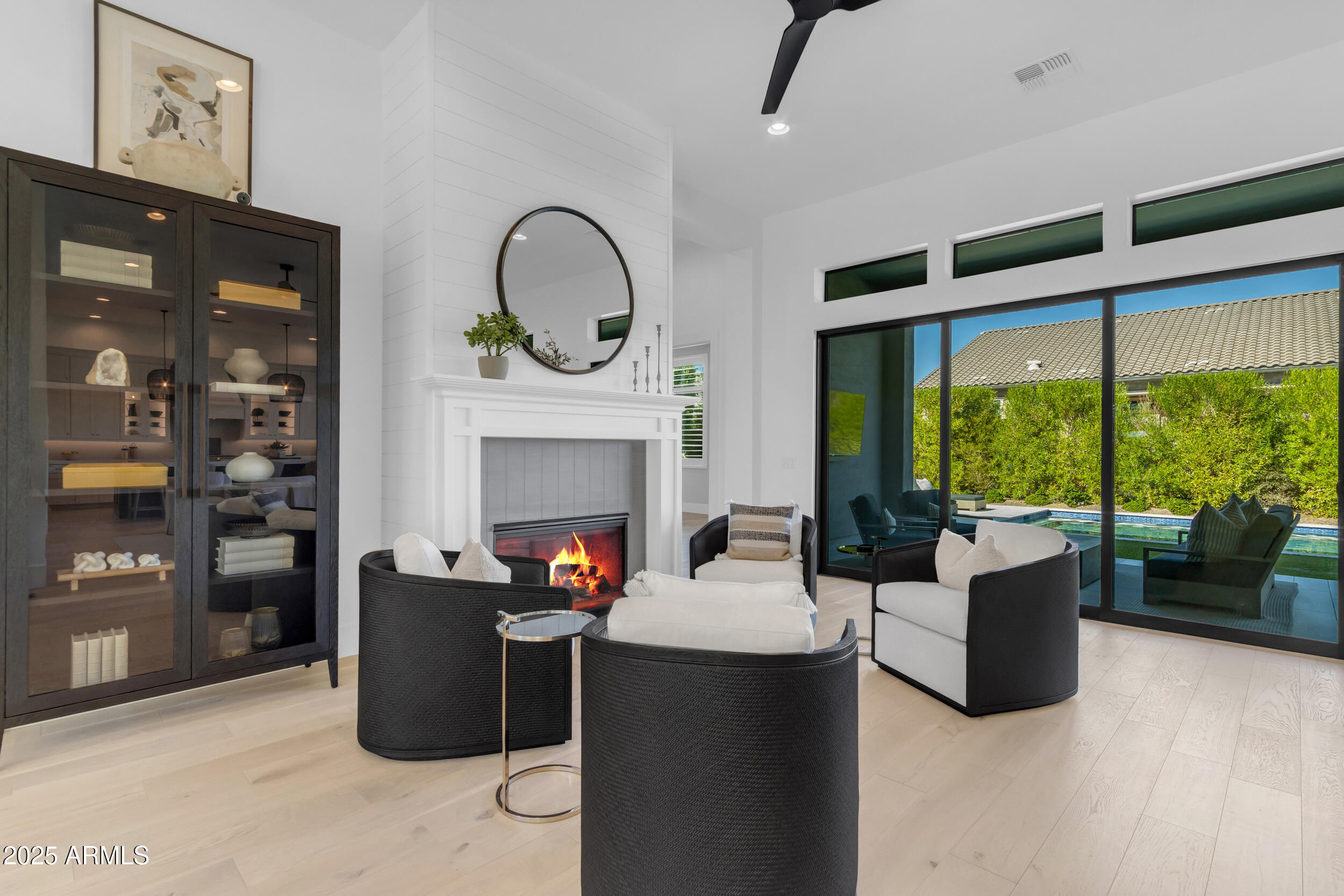 2580 E COUNTRY SHADOWS Street