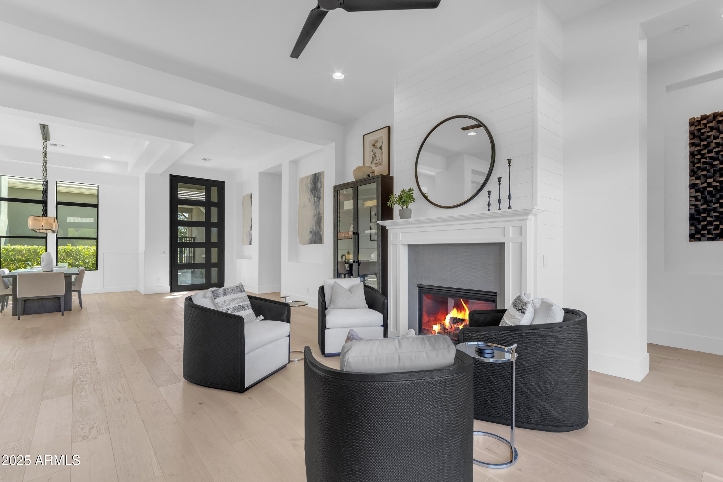 2580 E COUNTRY SHADOWS Street