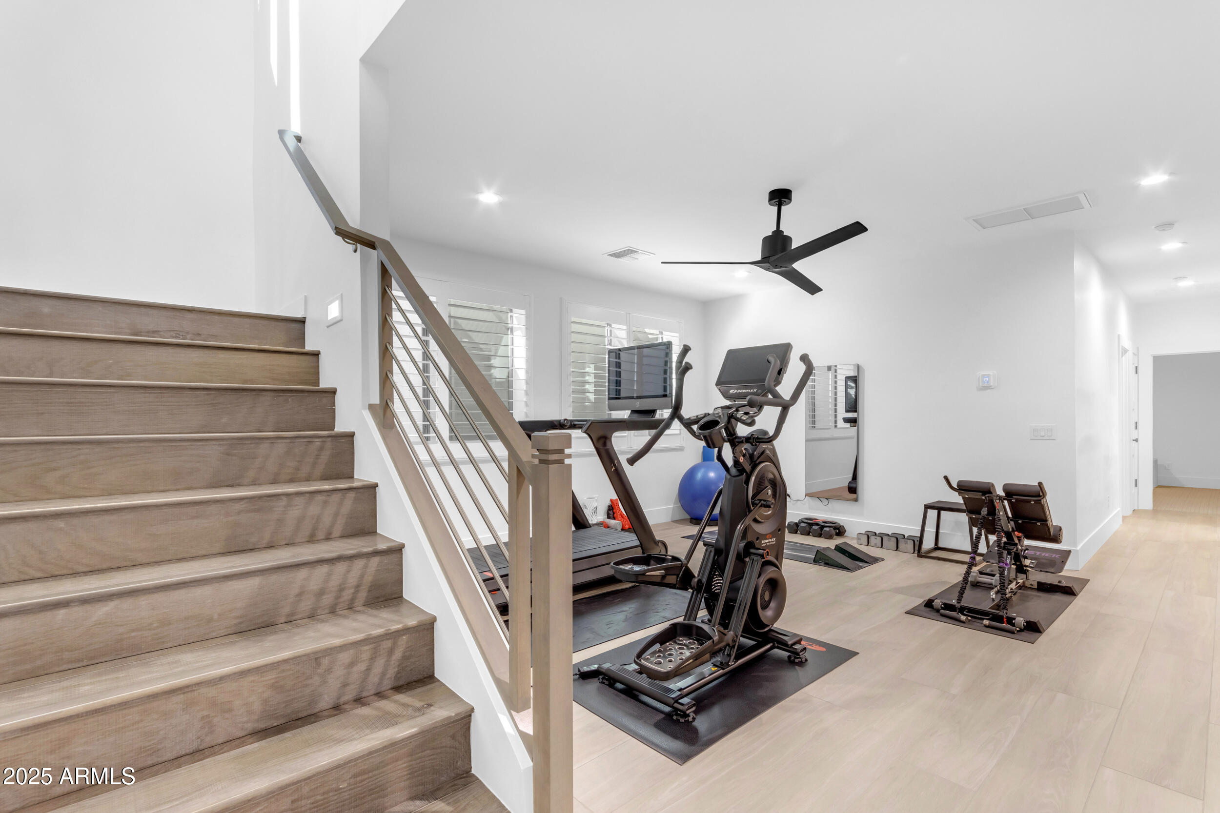 2580 E COUNTRY SHADOWS Street