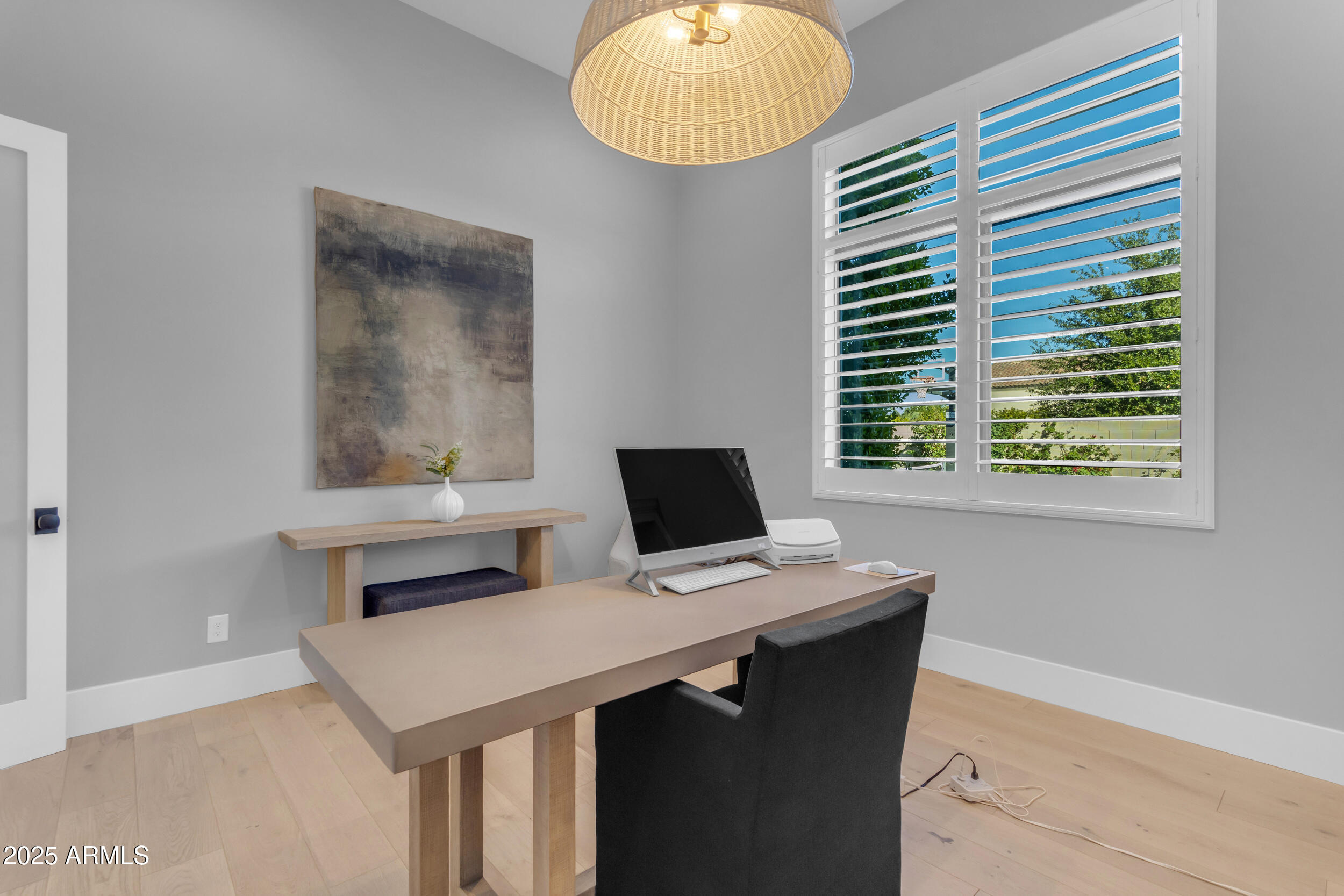 2580 E COUNTRY SHADOWS Street