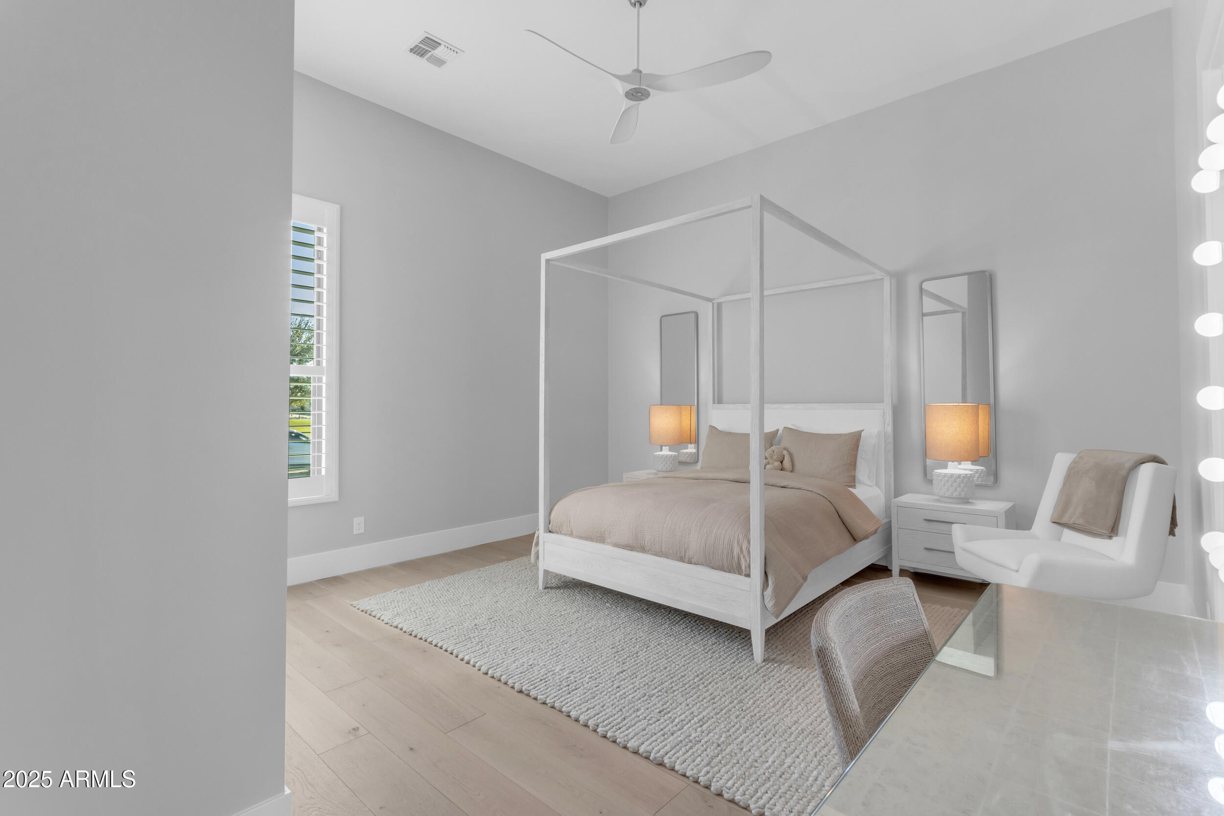 2580 E COUNTRY SHADOWS Street