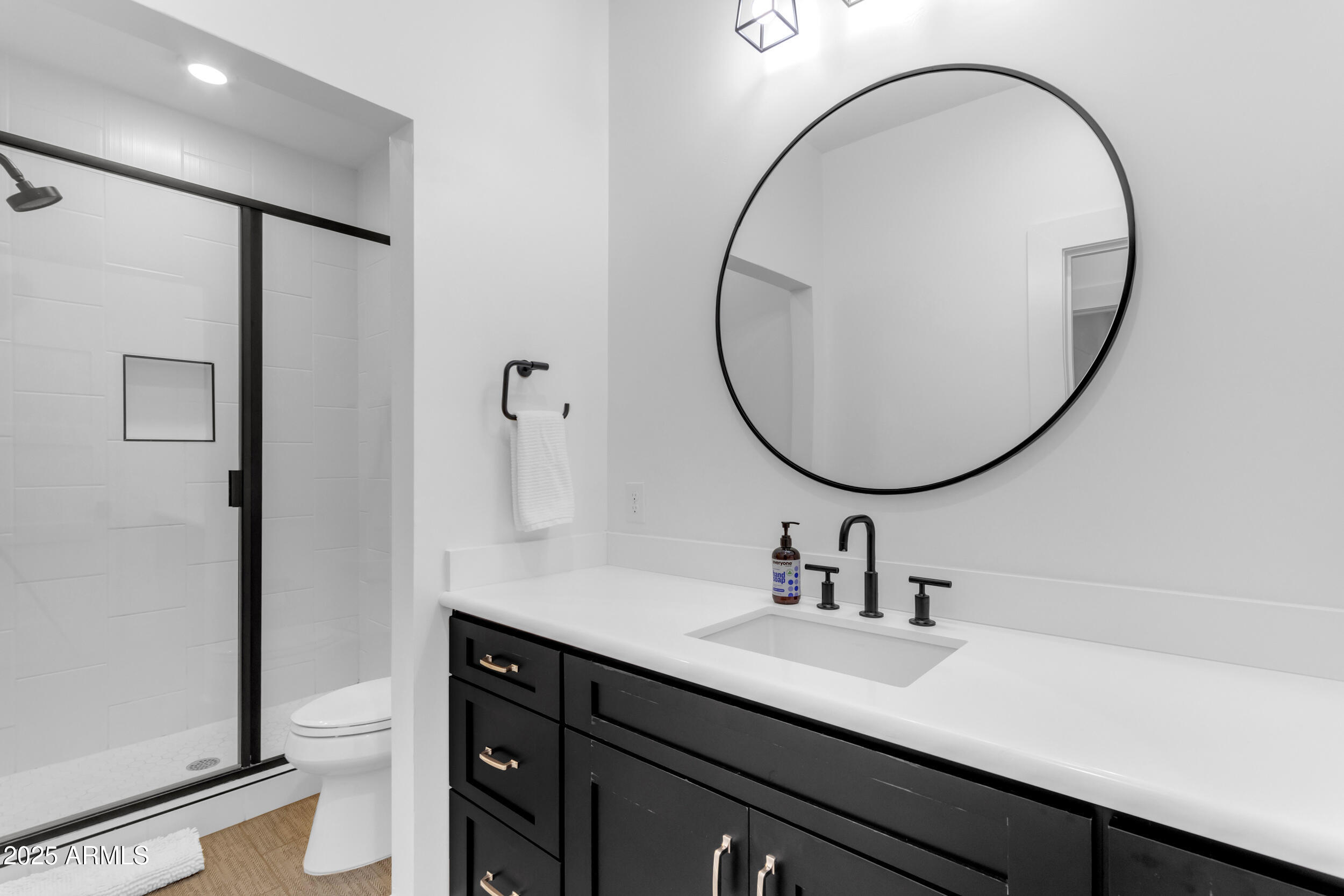 2580 E COUNTRY SHADOWS Street