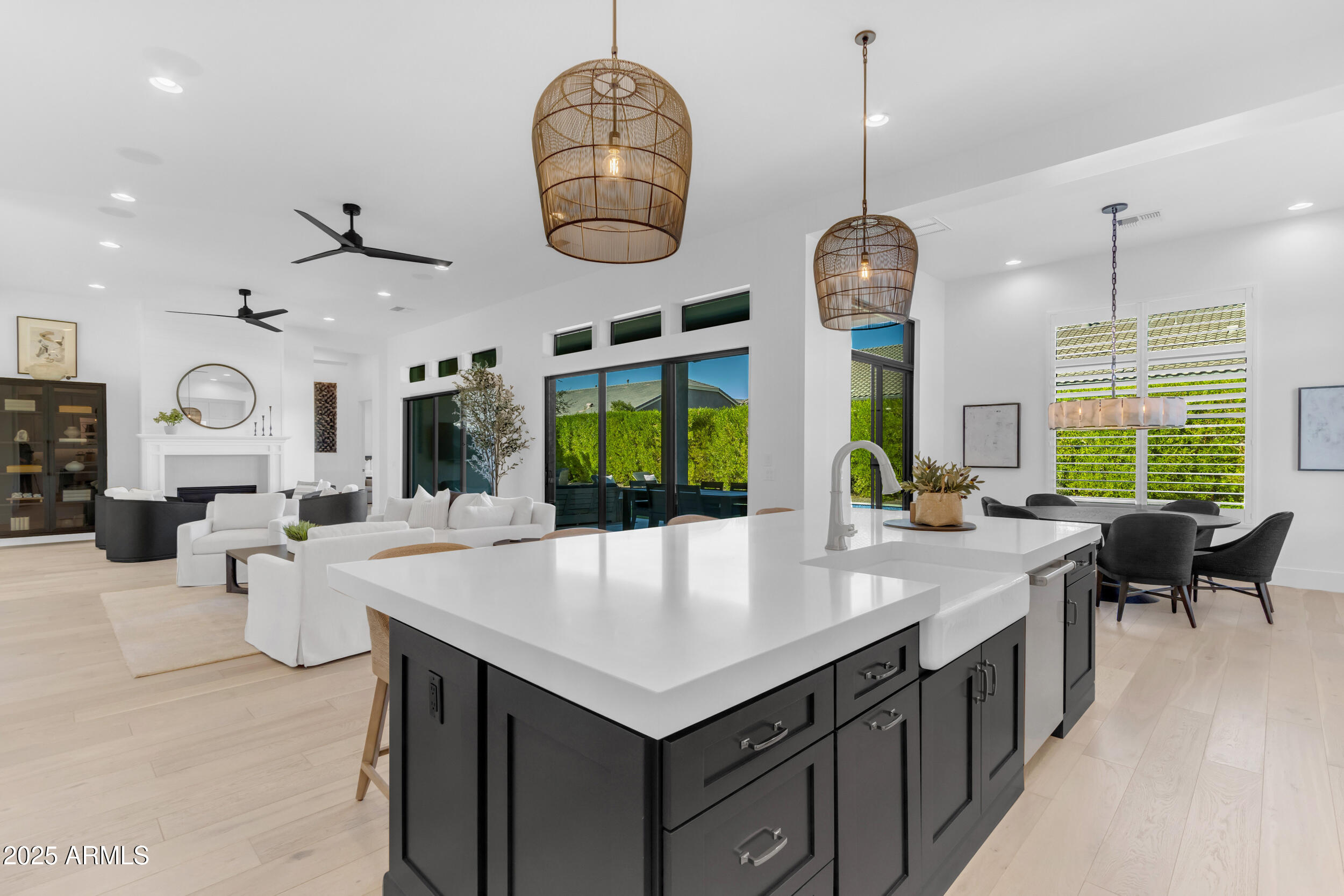 2580 E COUNTRY SHADOWS Street