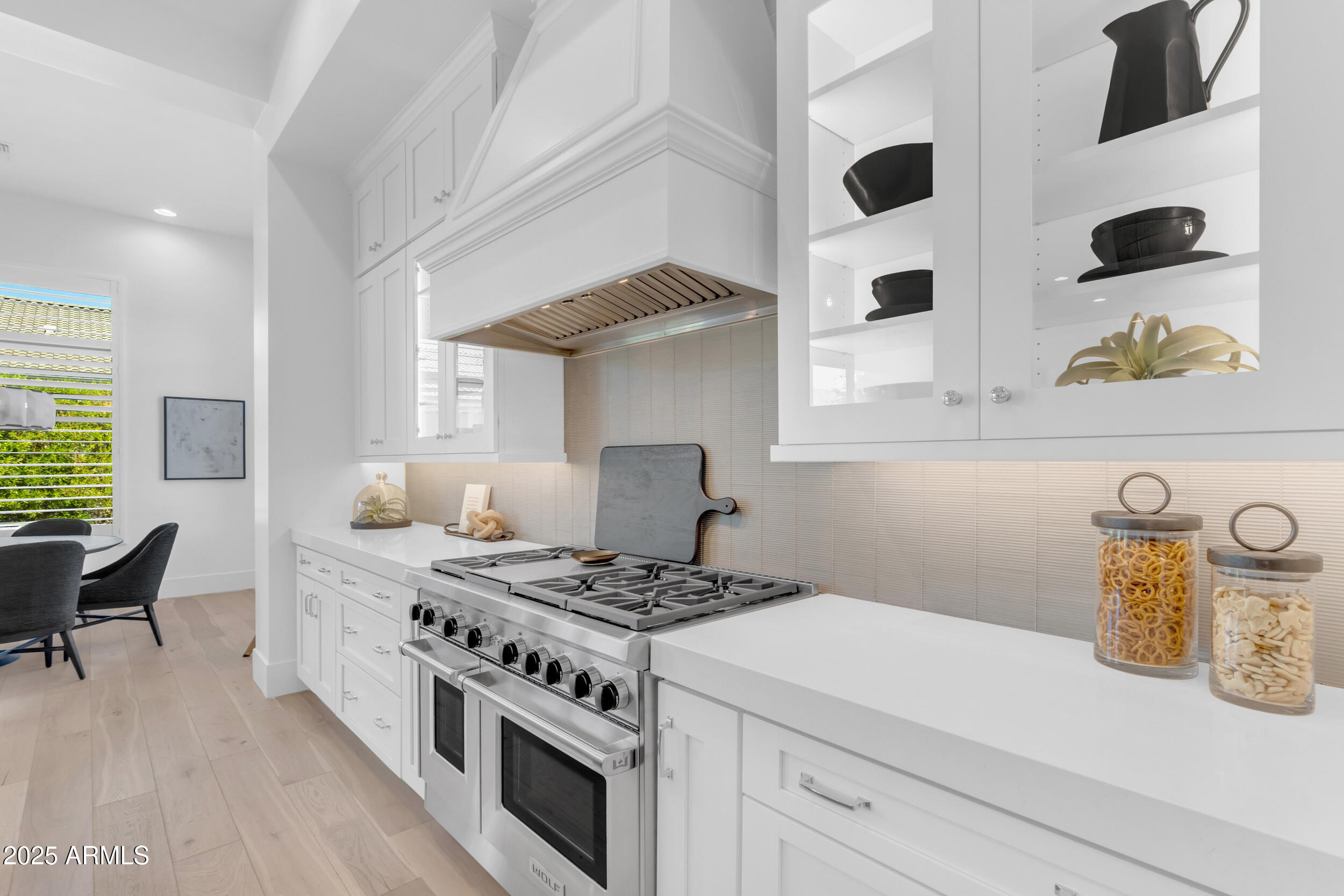 2580 E COUNTRY SHADOWS Street