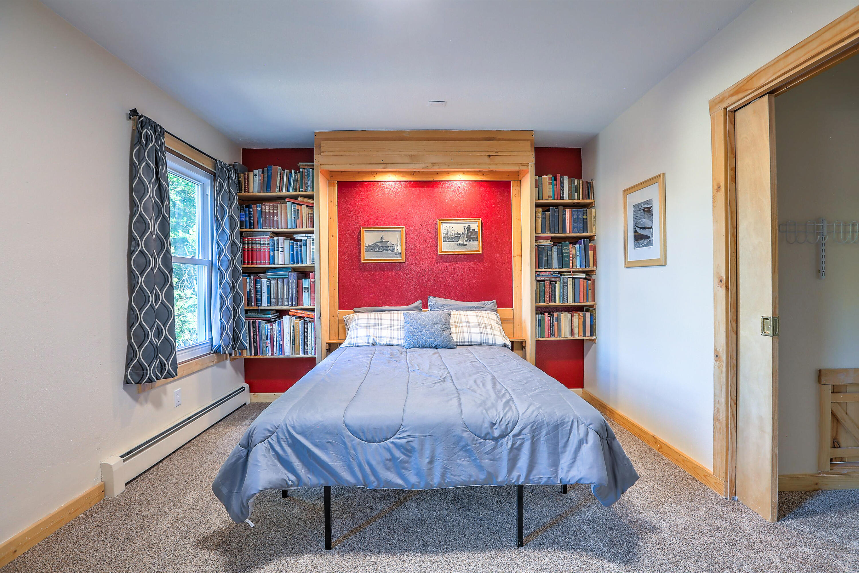 225 SHARON Drive NE