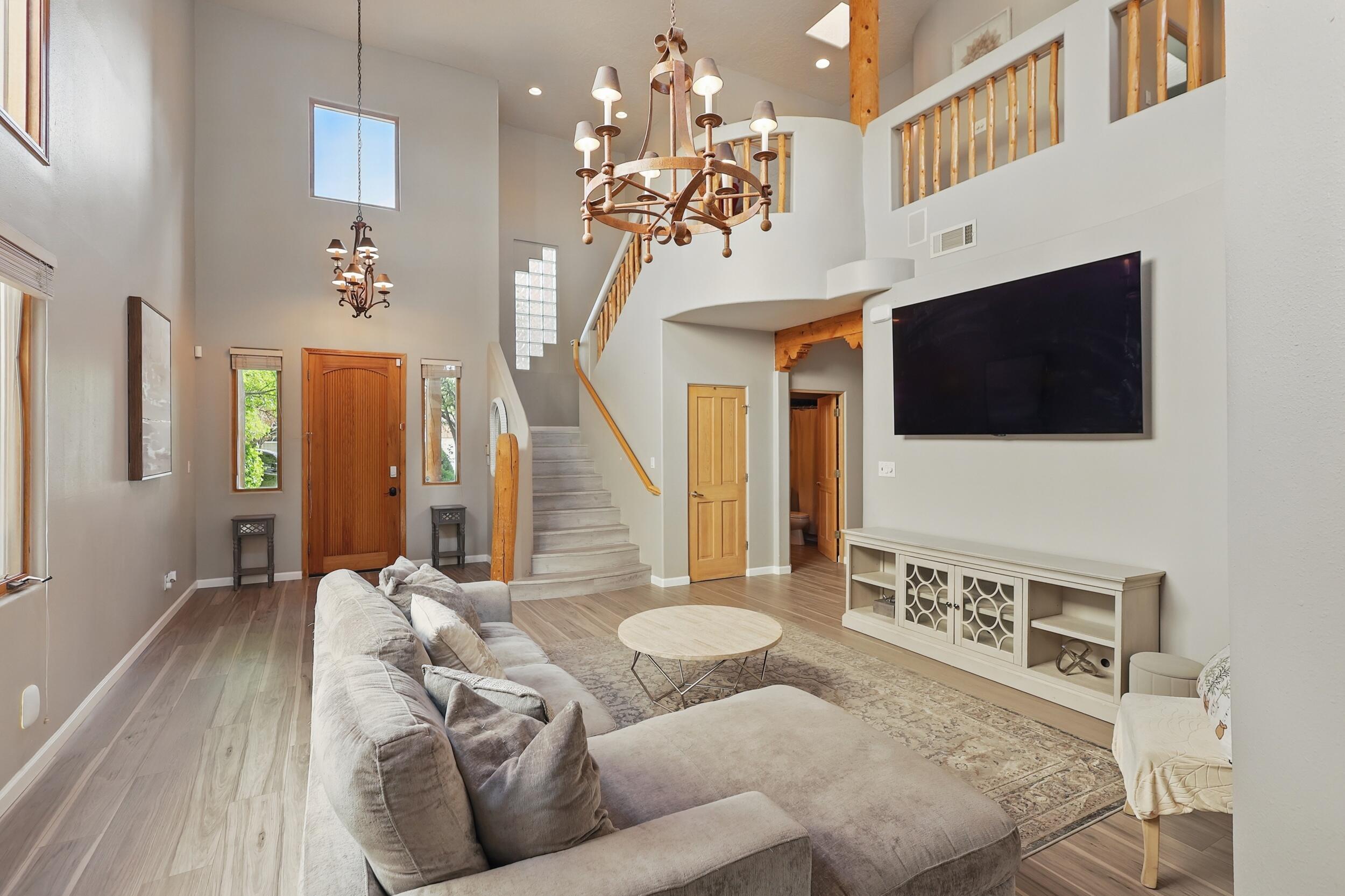 10021 WELLINGTON Drive NE