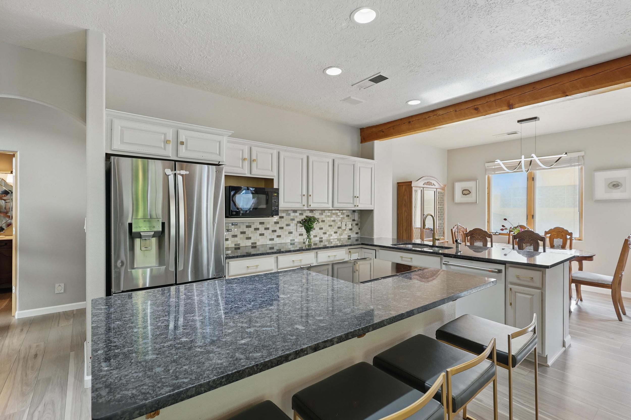 10021 WELLINGTON Drive NE