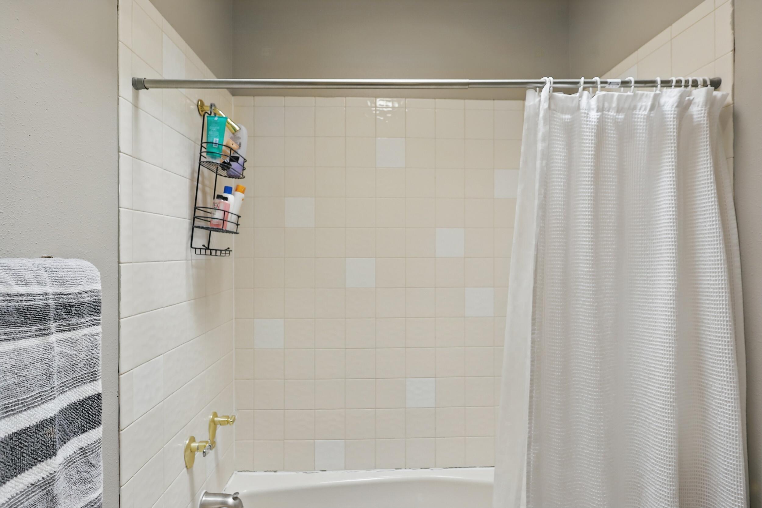 10021 WELLINGTON Drive NE